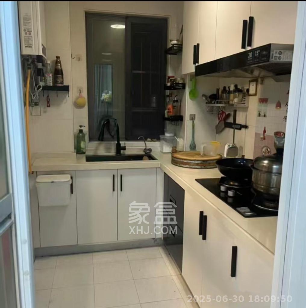 上海城小区 2室2厅1卫 2500.0元/月 上海城小区 2室2厅1卫 2500.0元/月室内图