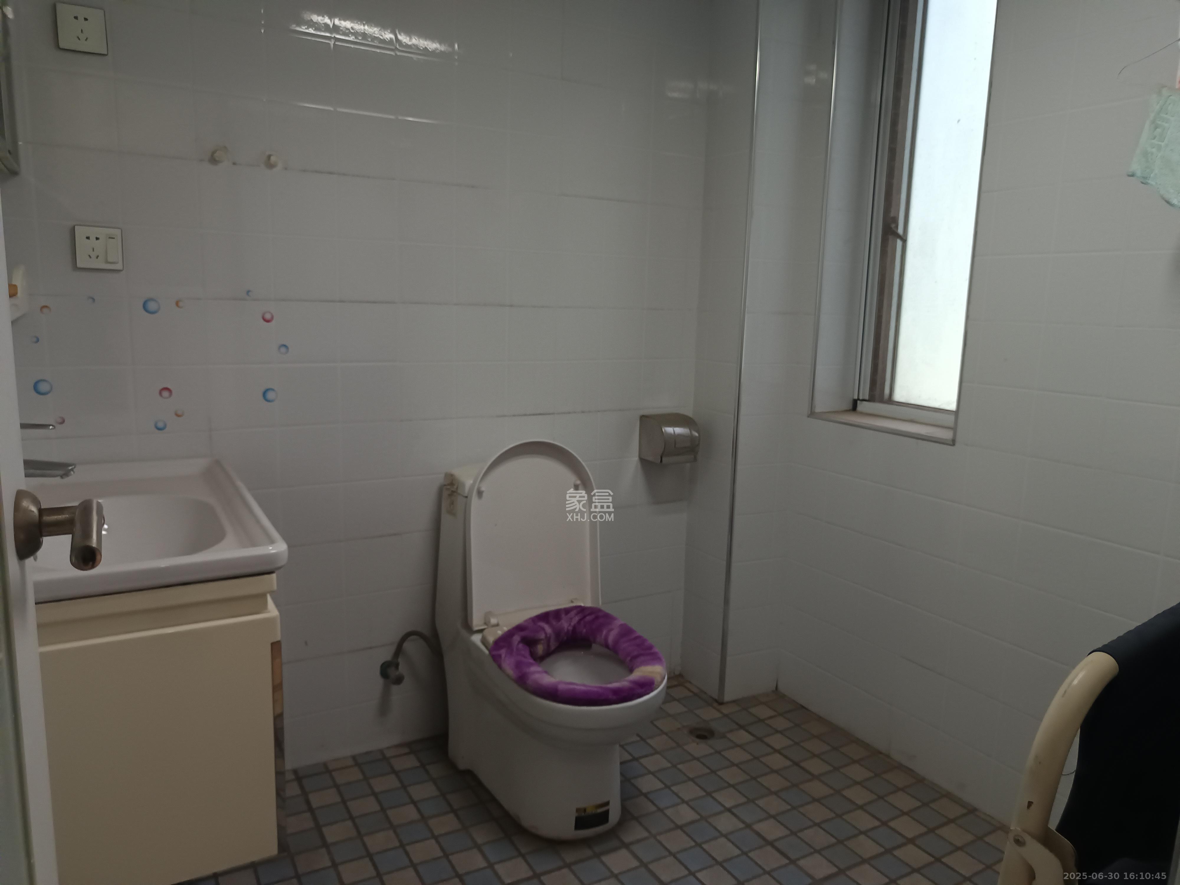 红树湾 3室2厅2卫 2000.0元/月 红树湾 3室2厅2卫 2000.0元/月室内图