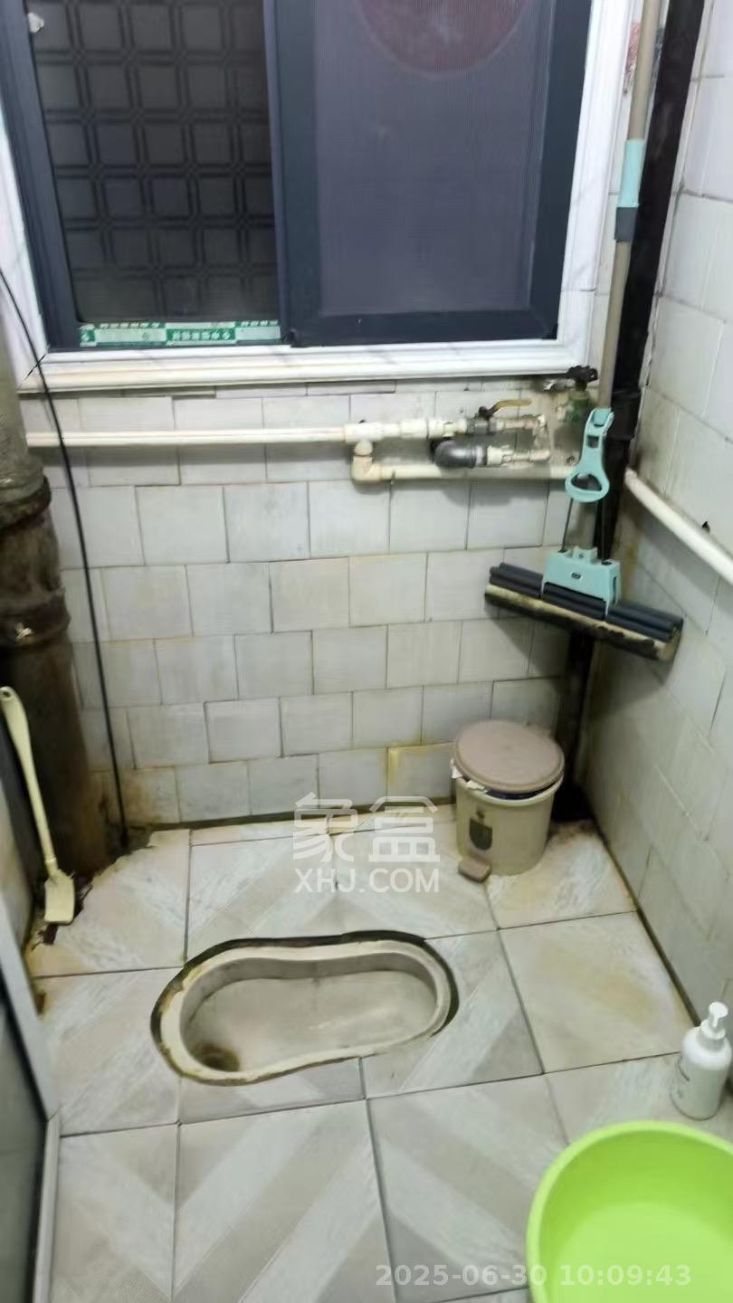 桐荫里社区 2室1厅1卫 1400.0元/月 桐荫里社区 2室1厅1卫 1400.0元/月室内图