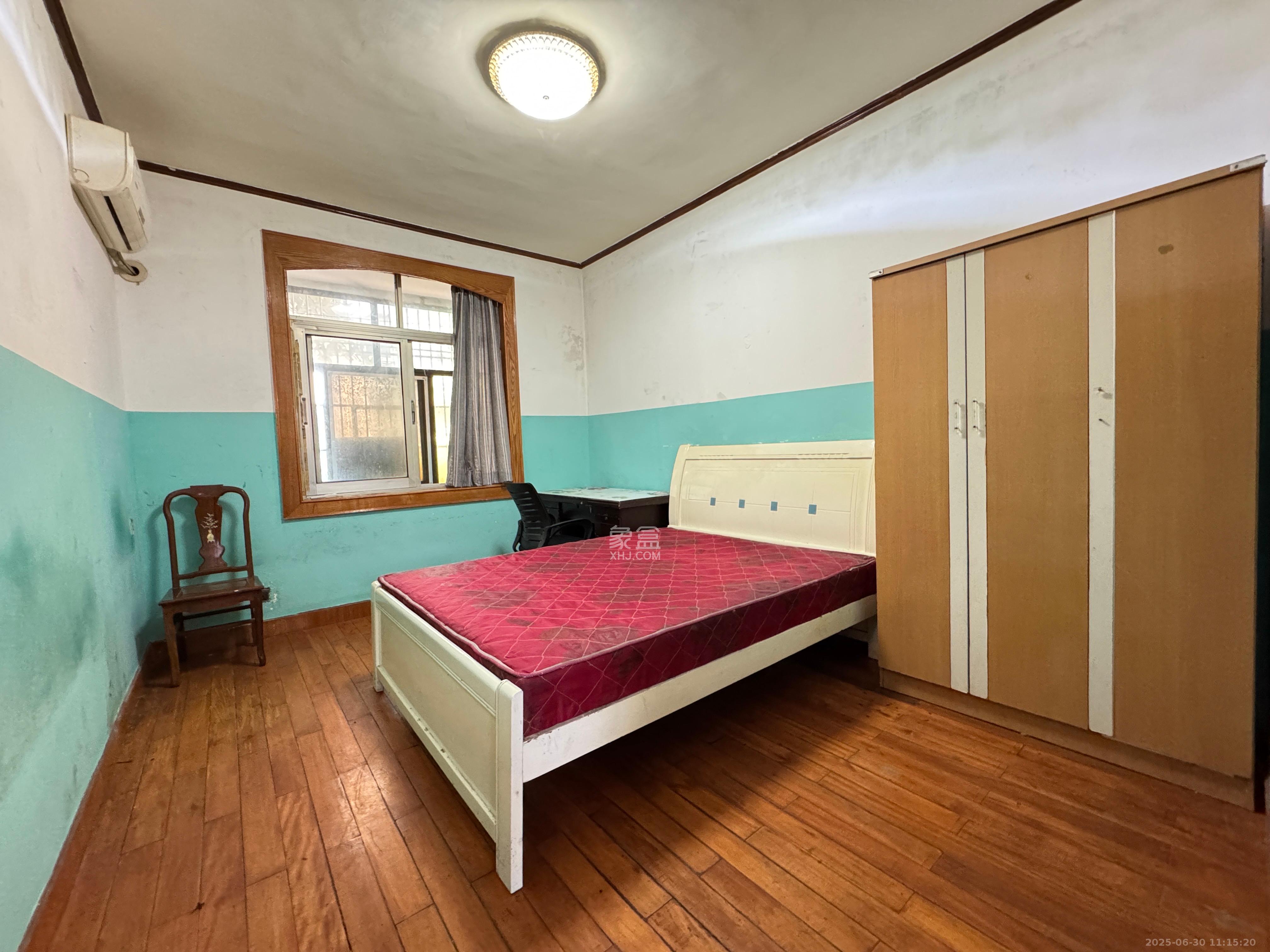 湖南省丝绸集团有限公司宿舍(人民西路288号)  2室1厅1卫    1900.0元/月 湖南省丝绸集团有限公司宿舍(人民西路288号)  2室1厅1卫    1900.0元/月室内图