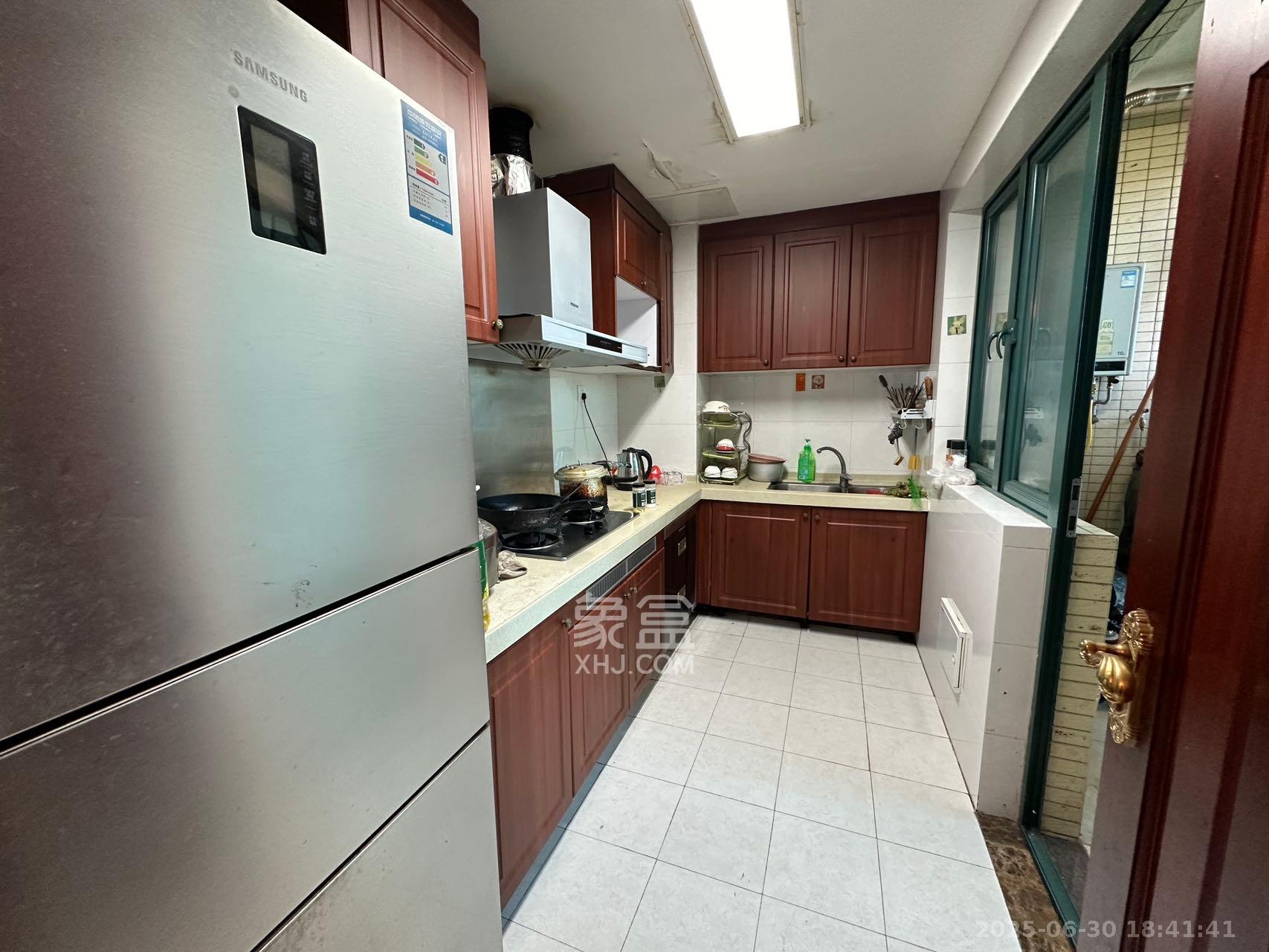 恒大绿洲 3室2厅2卫 2700.0元/月 恒大绿洲 3室2厅2卫 2700.0元/月室内图