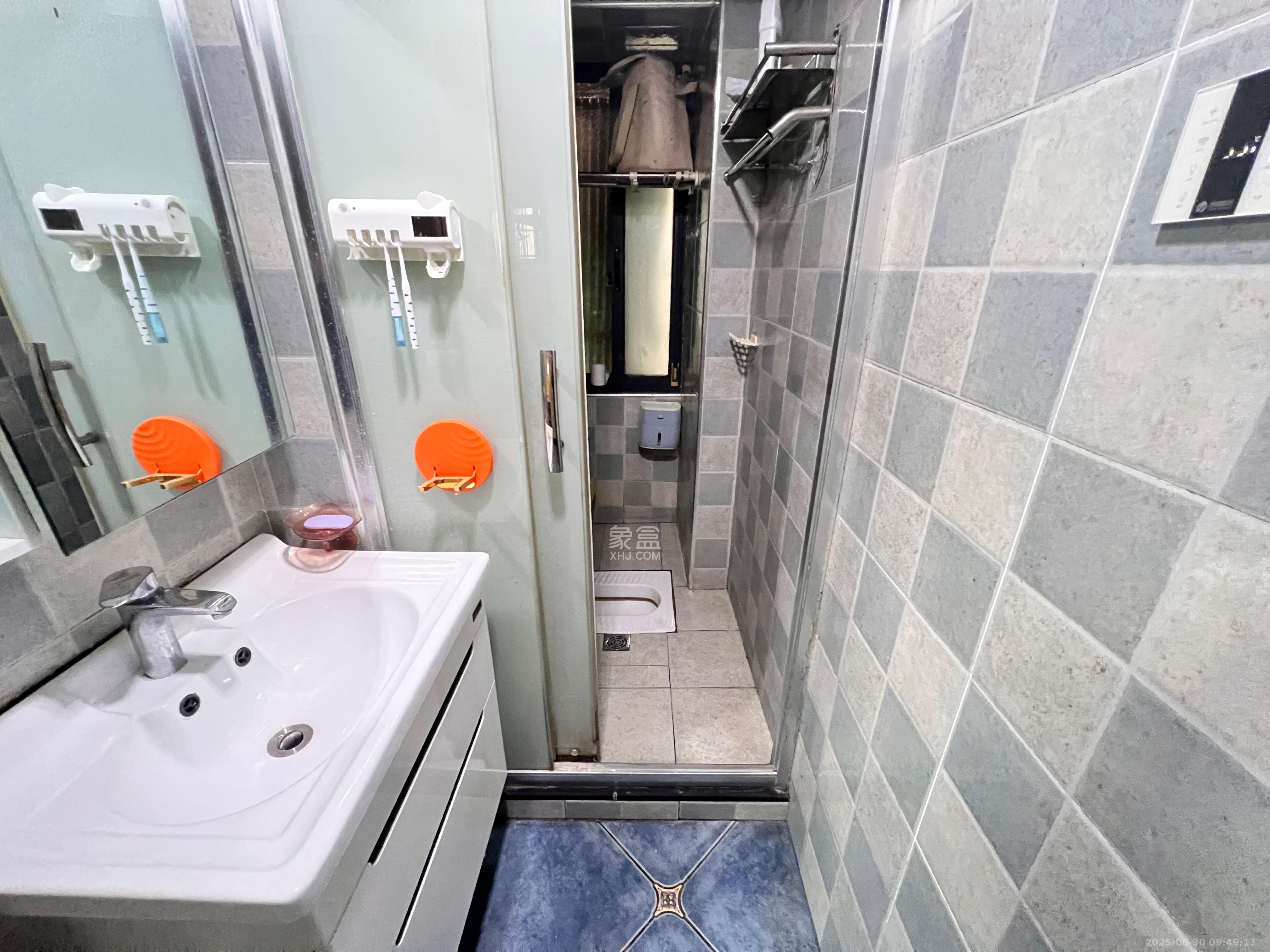 陈家湖小区  2室1厅1卫   2200.00元/月室内图