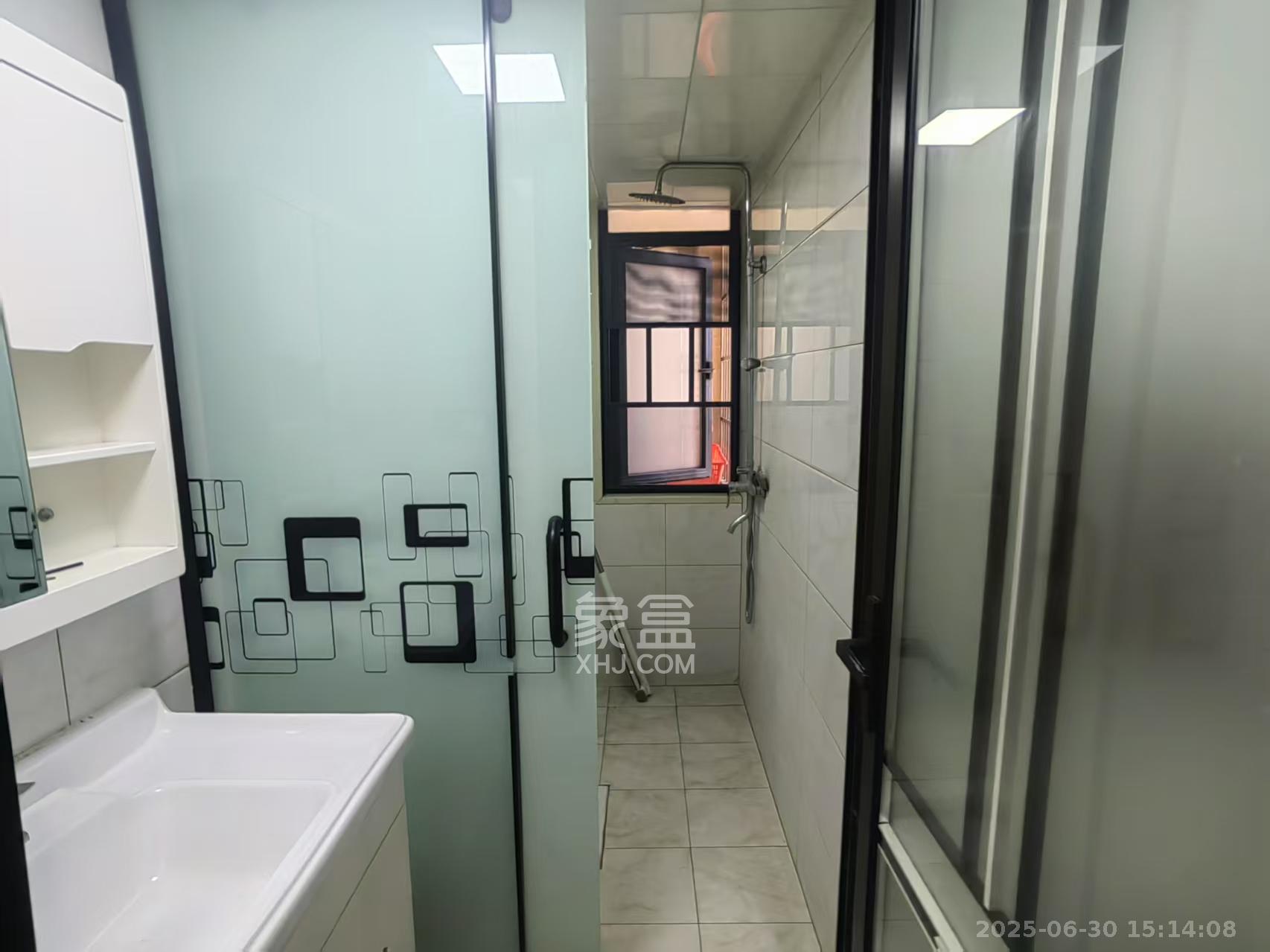 洋湖明园一期  3室2厅1卫   2200.00元/月室内图