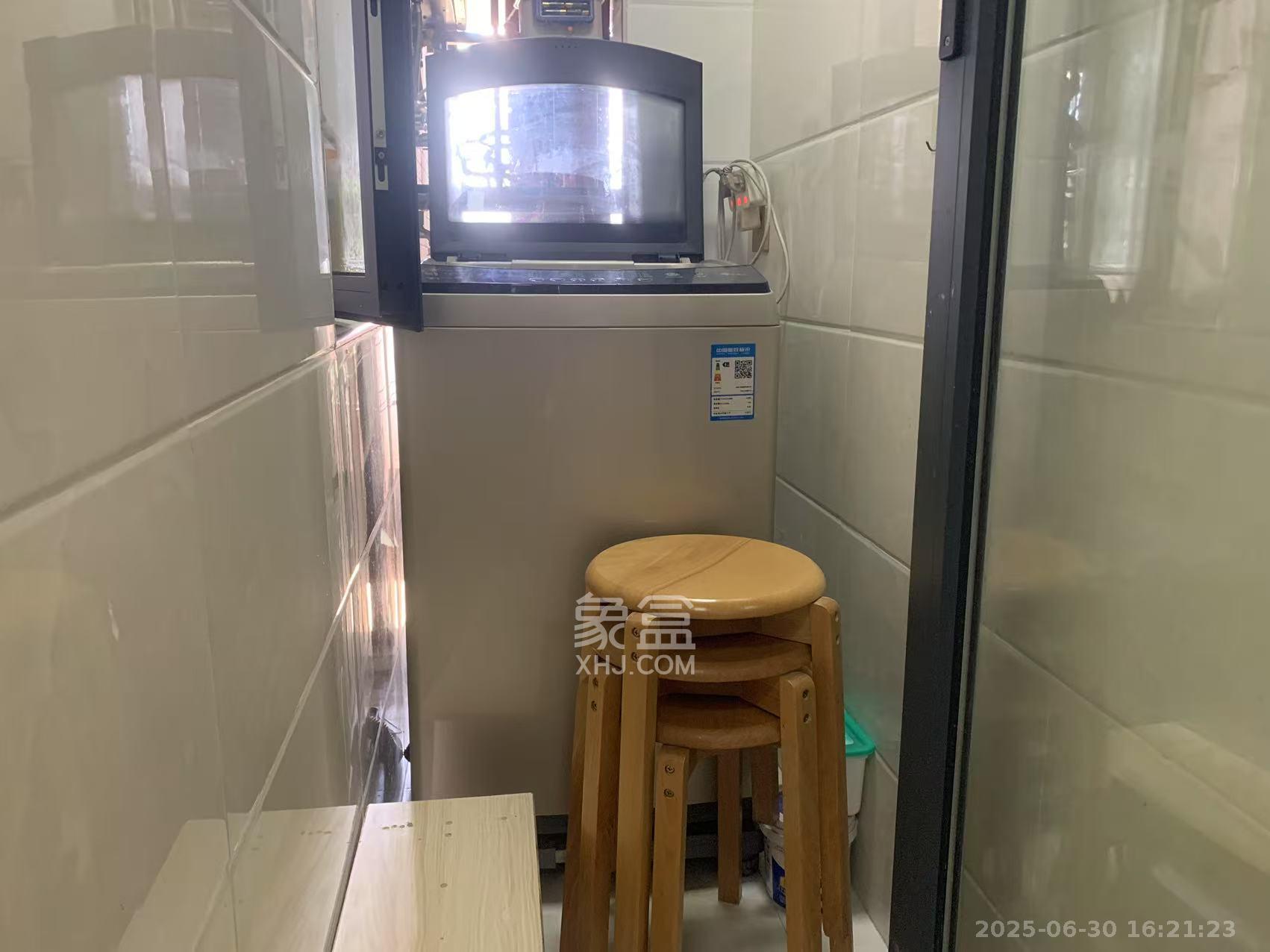 中建芙蓉工社  2室1厅1卫   1700.00元/月室内图