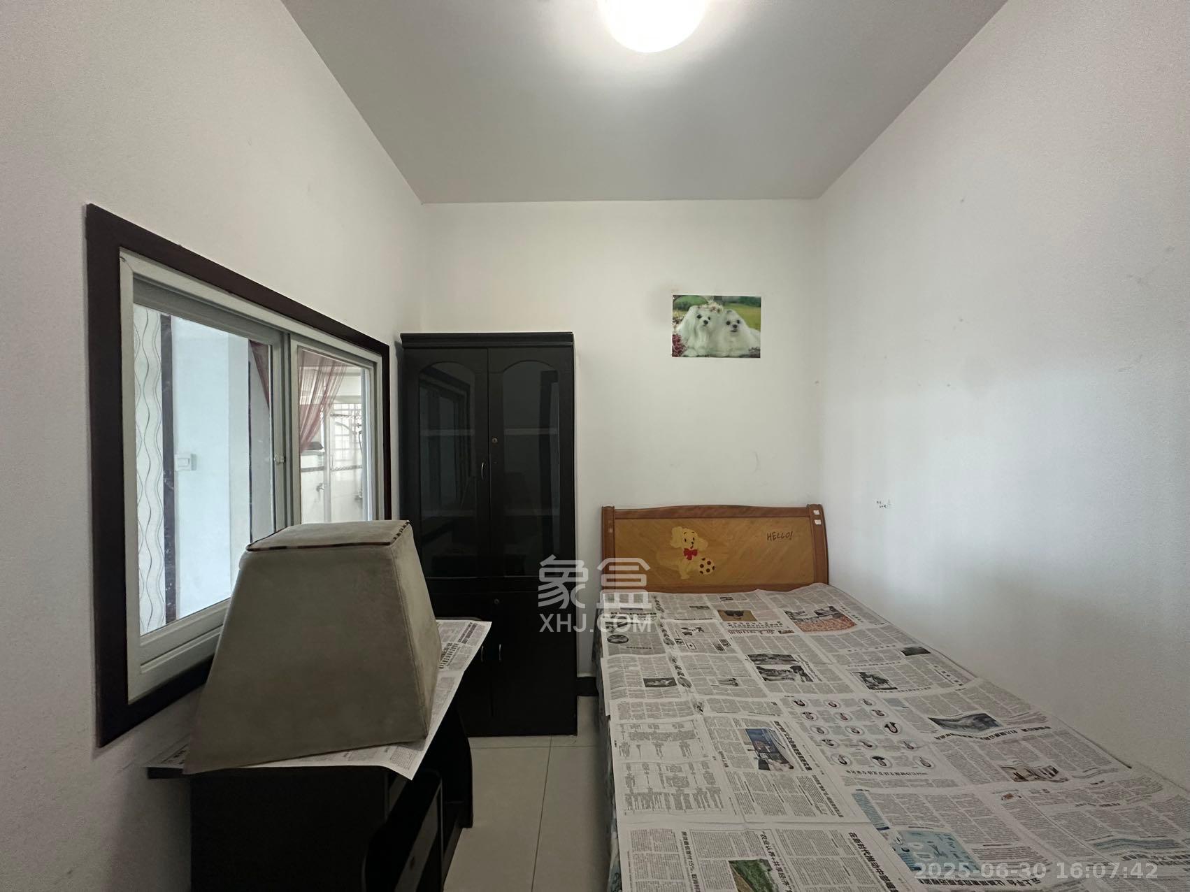 兰亭峰景  1室2厅1卫   2400.00元/月室内图