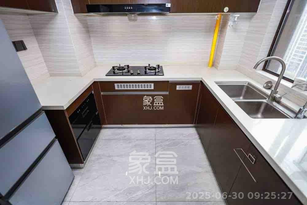 长沙美的麓府  4室2厅2卫   3200.00元/月室内图
