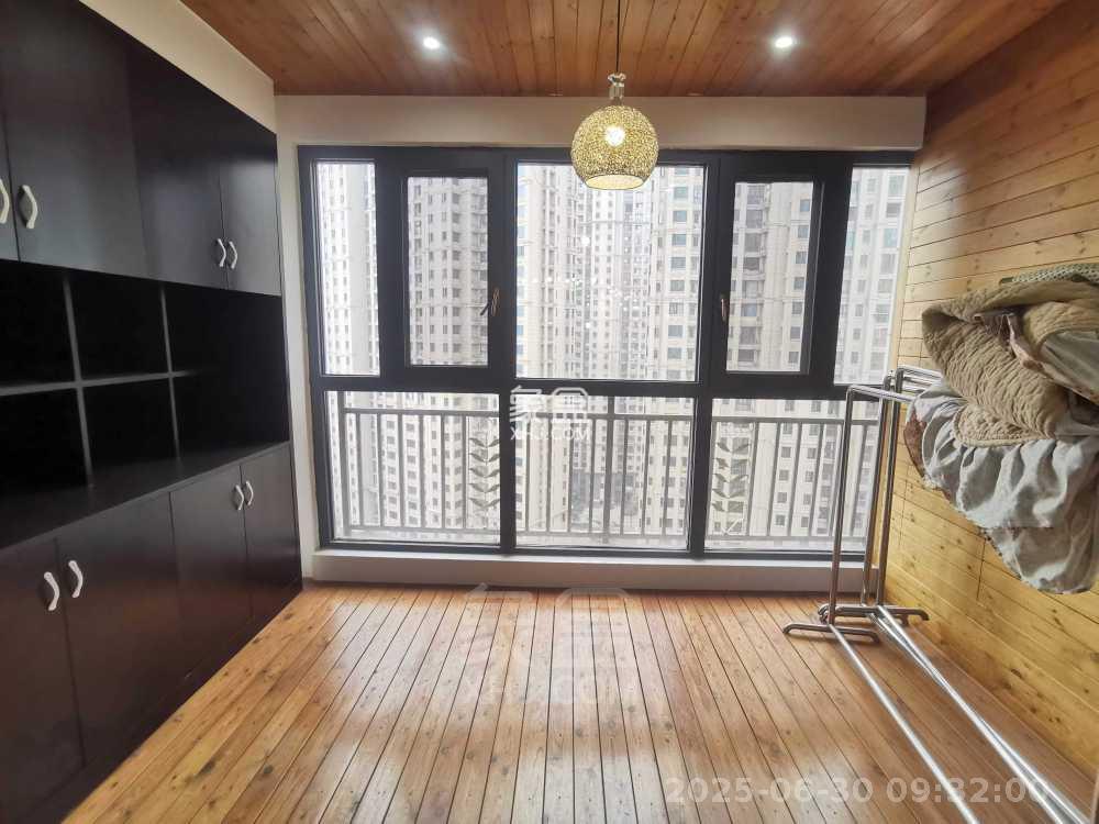 中欧昆仑首府 4室2厅2卫 6800.0元/月 中欧昆仑首府 4室2厅2卫 6800.0元/月室内图