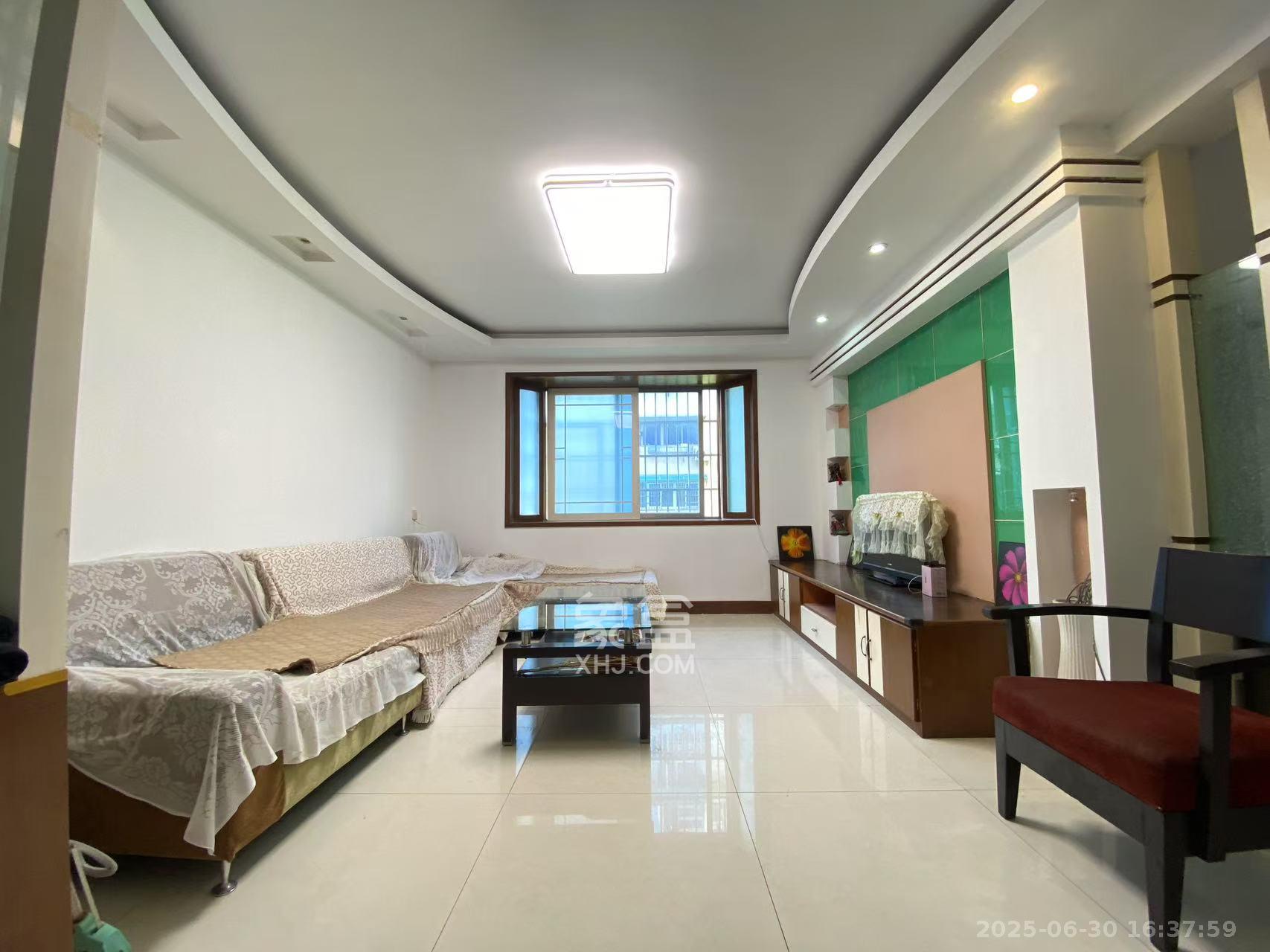 东南明苑 3室2厅2卫 2300.0元/月 东南明苑 3室2厅2卫 2300.0元/月室内图