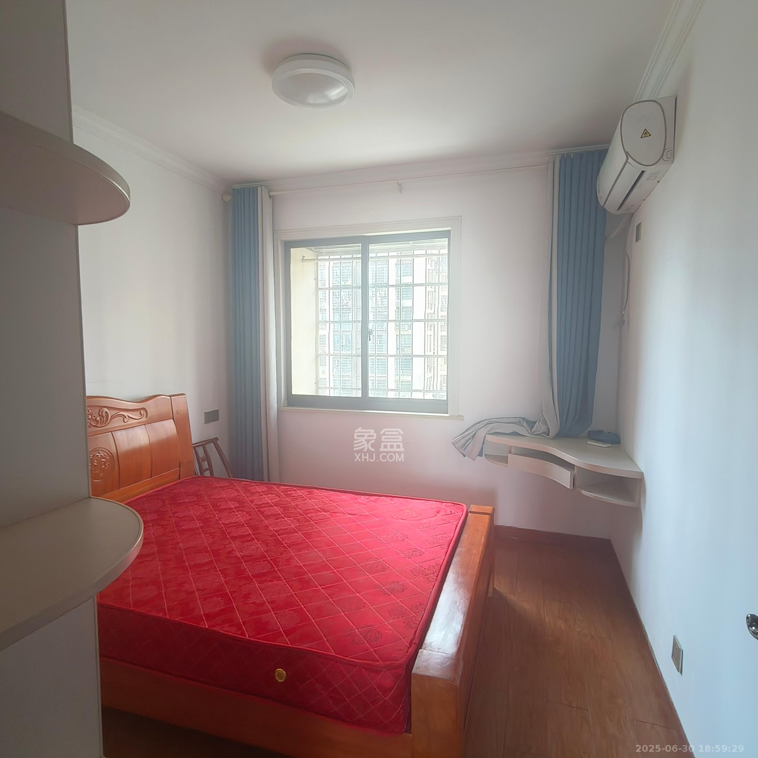 桥头家苑一期 4室2厅2卫 2400.0元/月 桥头家苑一期 4室2厅2卫 2400.0元/月室内图