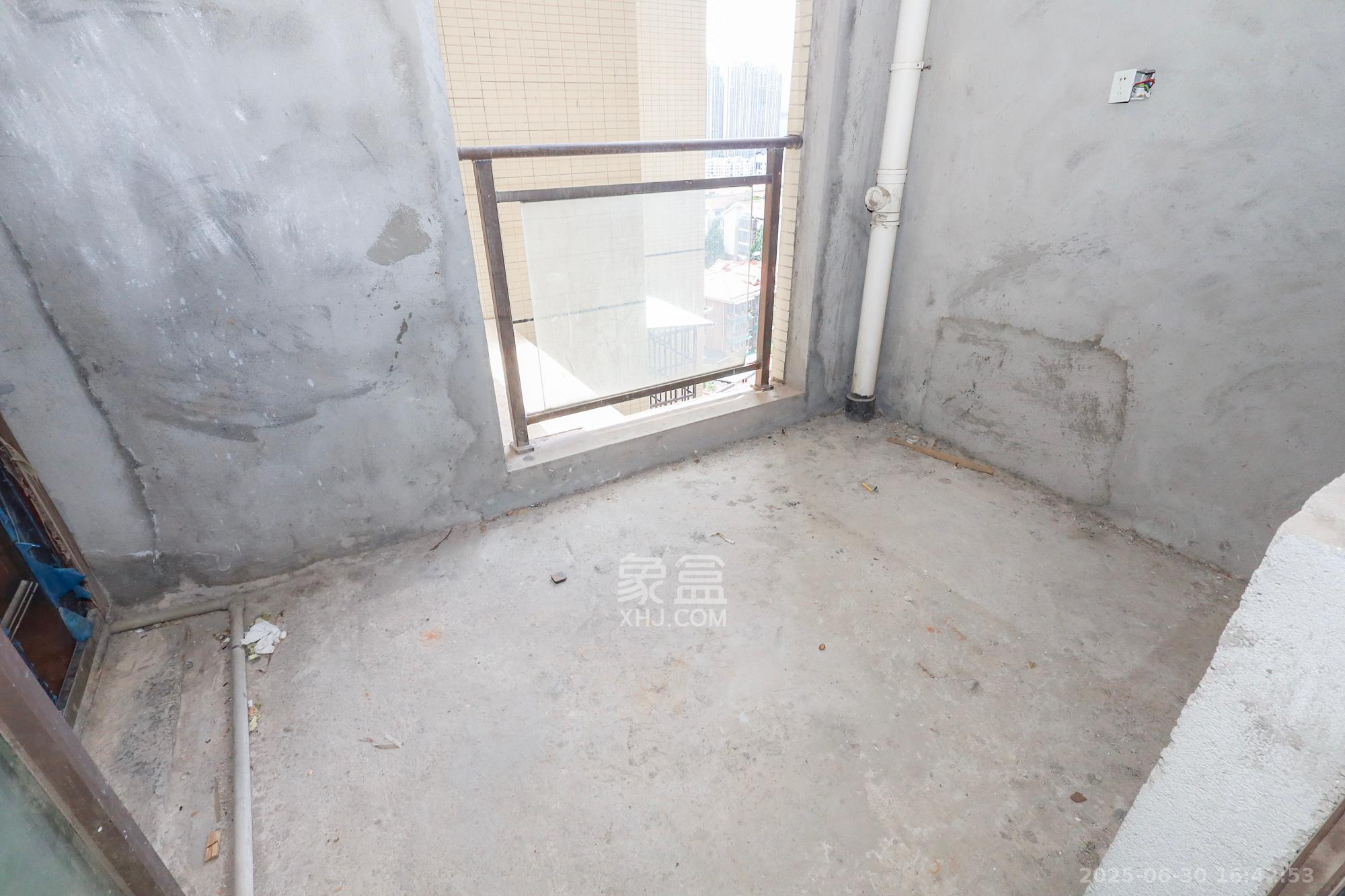 芙蓉别墅山庄(嘉湘华庭) 3室2厅2卫 137.0万 芙蓉别墅山庄(嘉湘华庭) 3室2厅2卫 137.0万其他