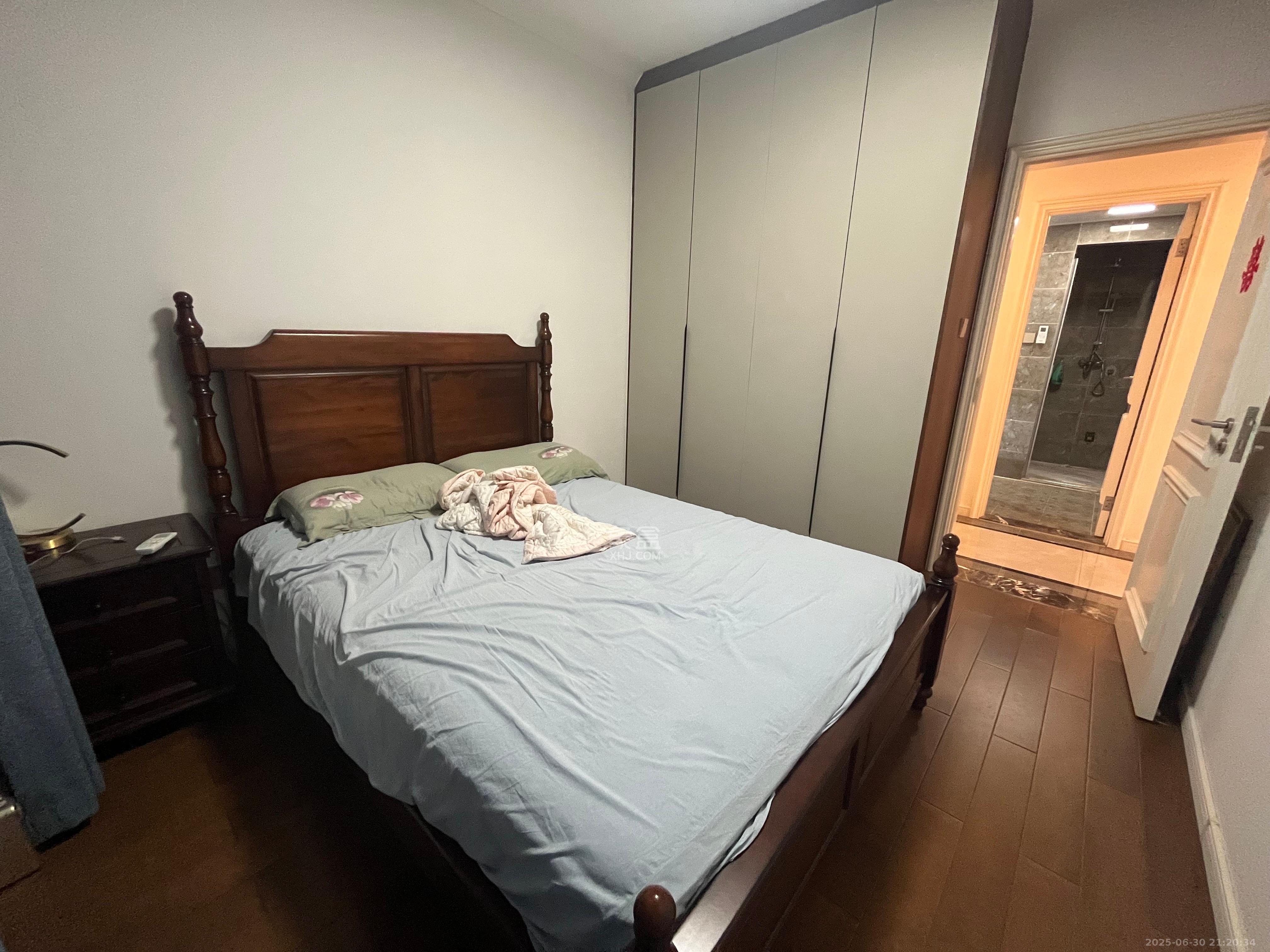 万科里金域国际  4室2厅2卫   8000.00元/月室内图