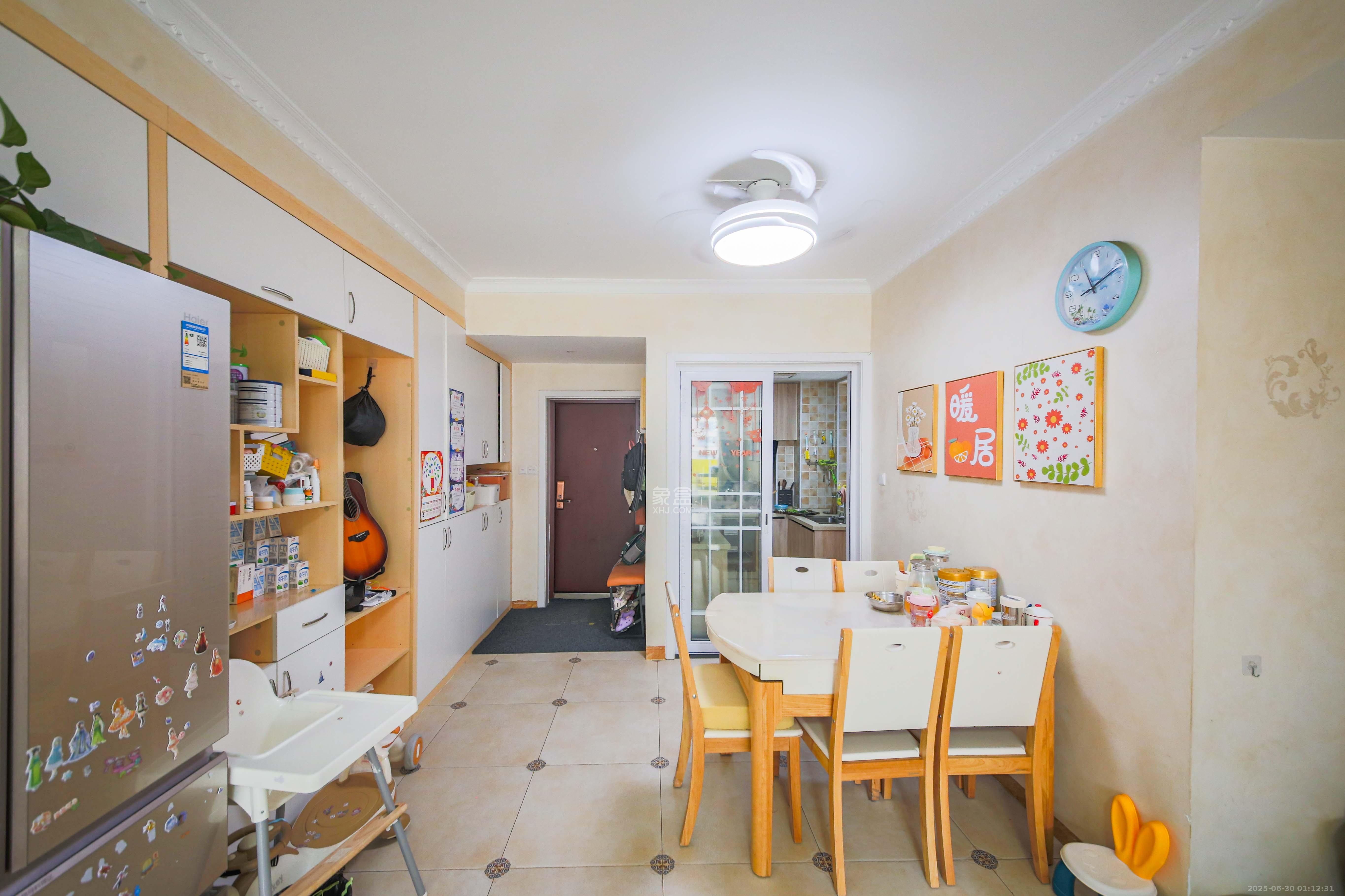 水墨林溪 3室2厅2卫 112.00万 水墨林溪 3室2厅2卫 112.00万客厅