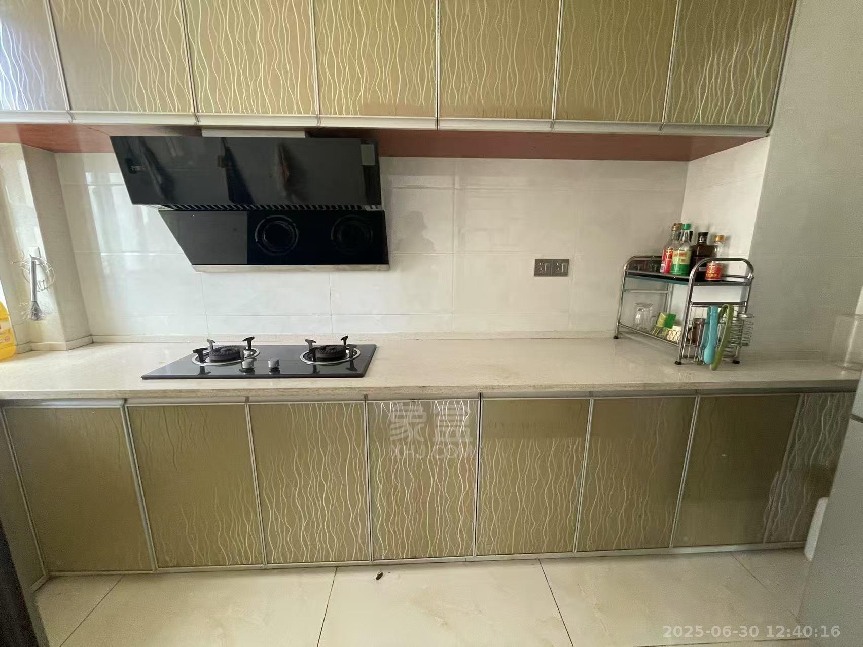 中建御山和苑 3室2厅2卫 1800.0元/月 中建御山和苑 3室2厅2卫 1800.0元/月室内图