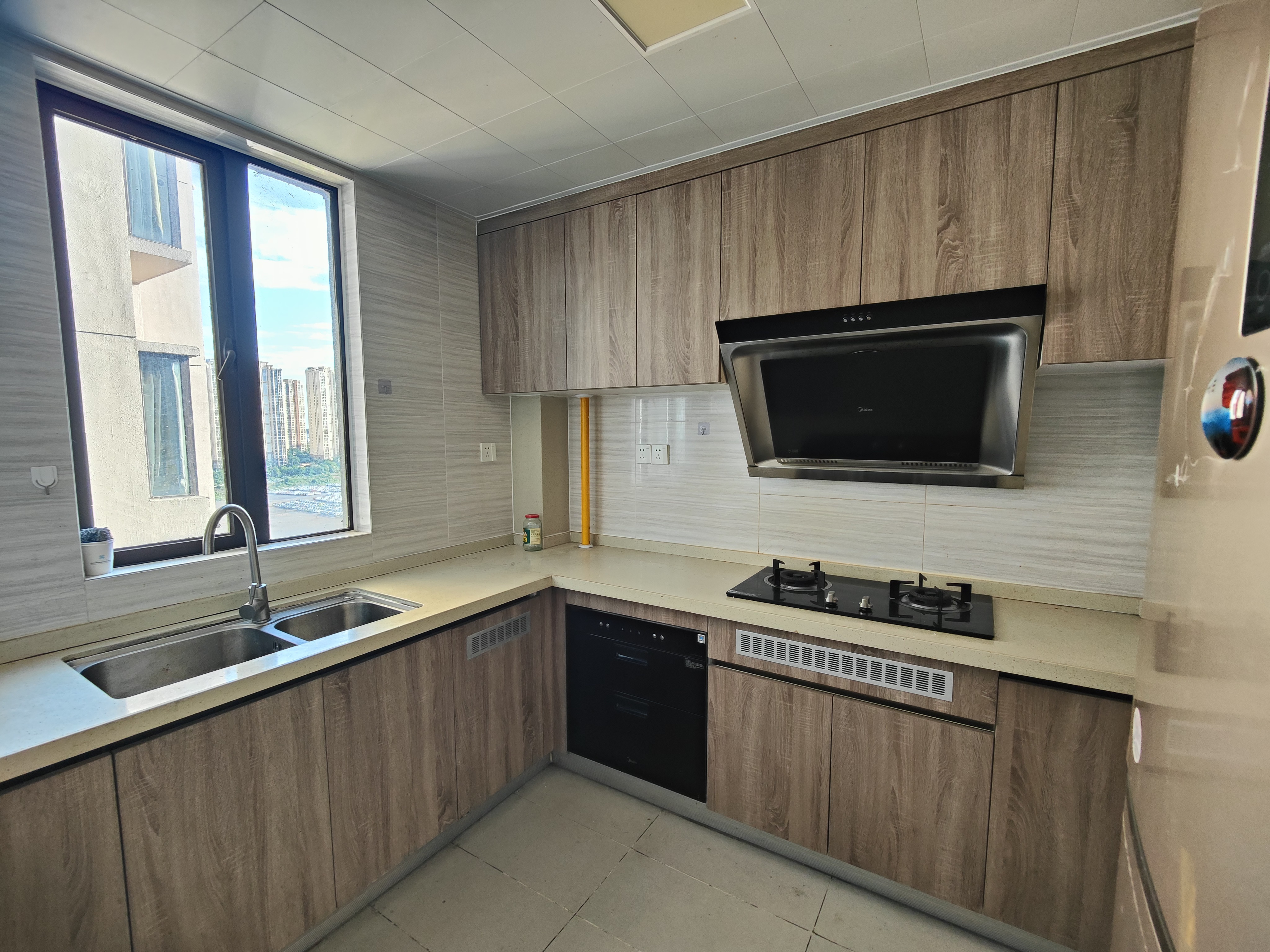 蓝溪谷 3室2厅2卫 59.8万 蓝溪谷 3室2厅2卫 59.8万室内图