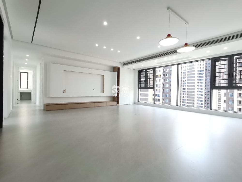 建发央著  4室2厅2卫    136.0万