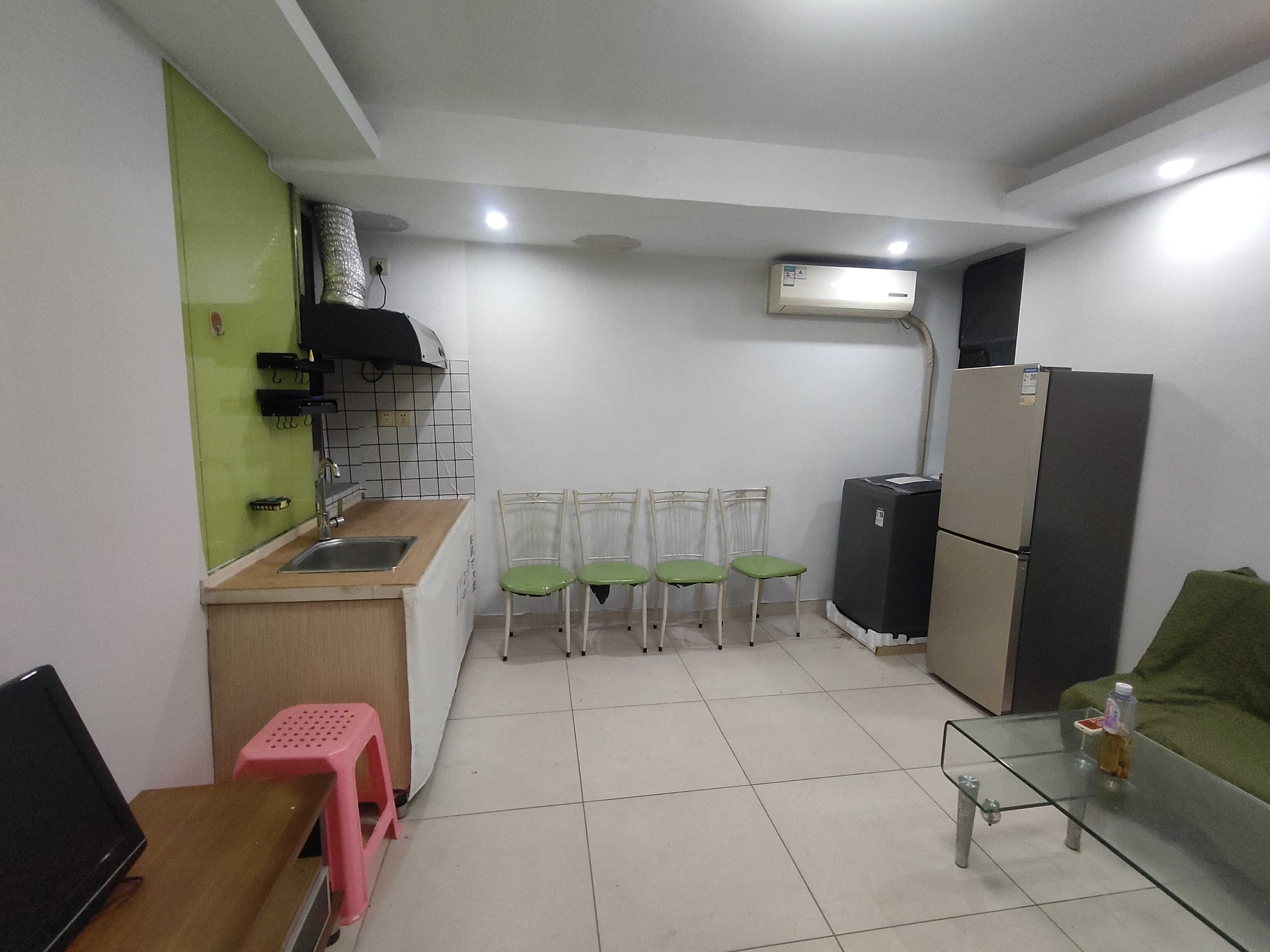 国贸花园 1室1厅1卫 1700.0元/月 国贸花园 1室1厅1卫 1700.0元/月室内图