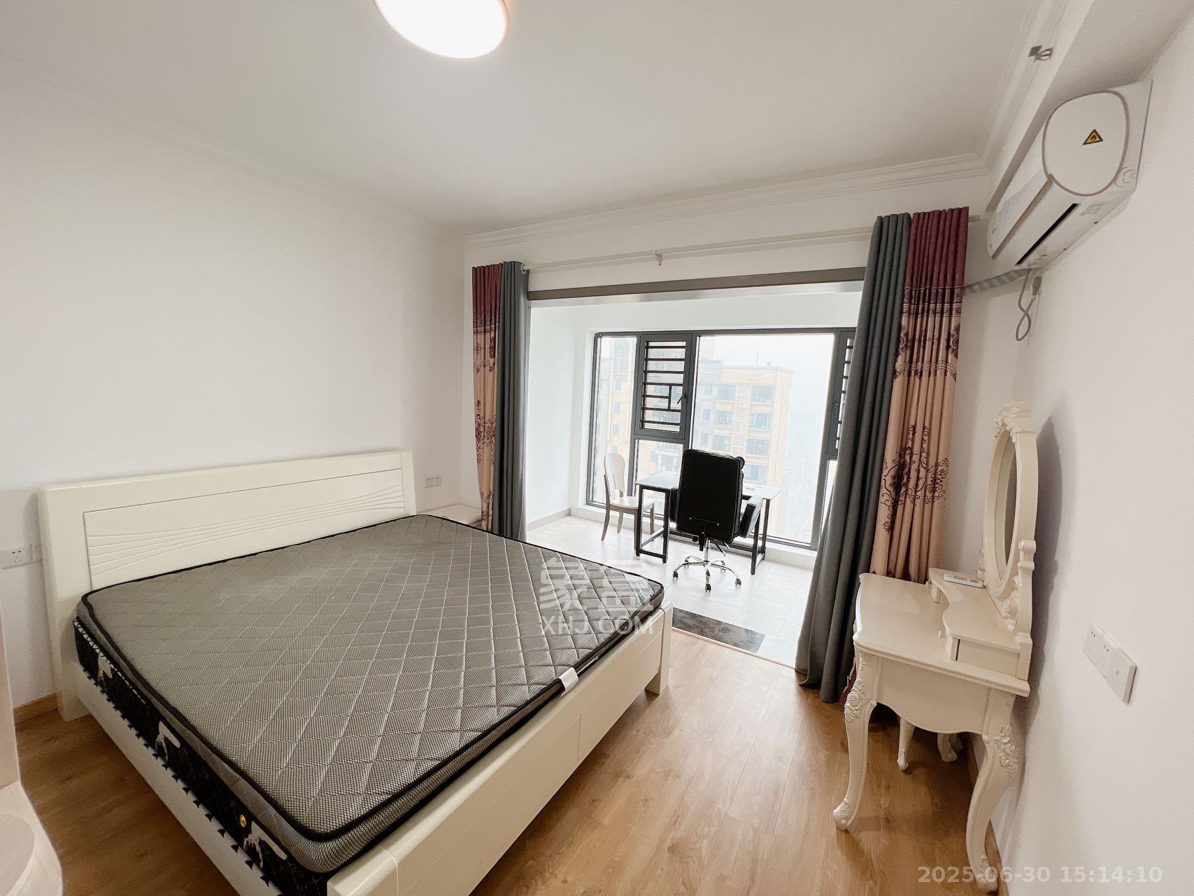 北辰三角洲E7区  3室2厅2卫    4300.0元/月室内图