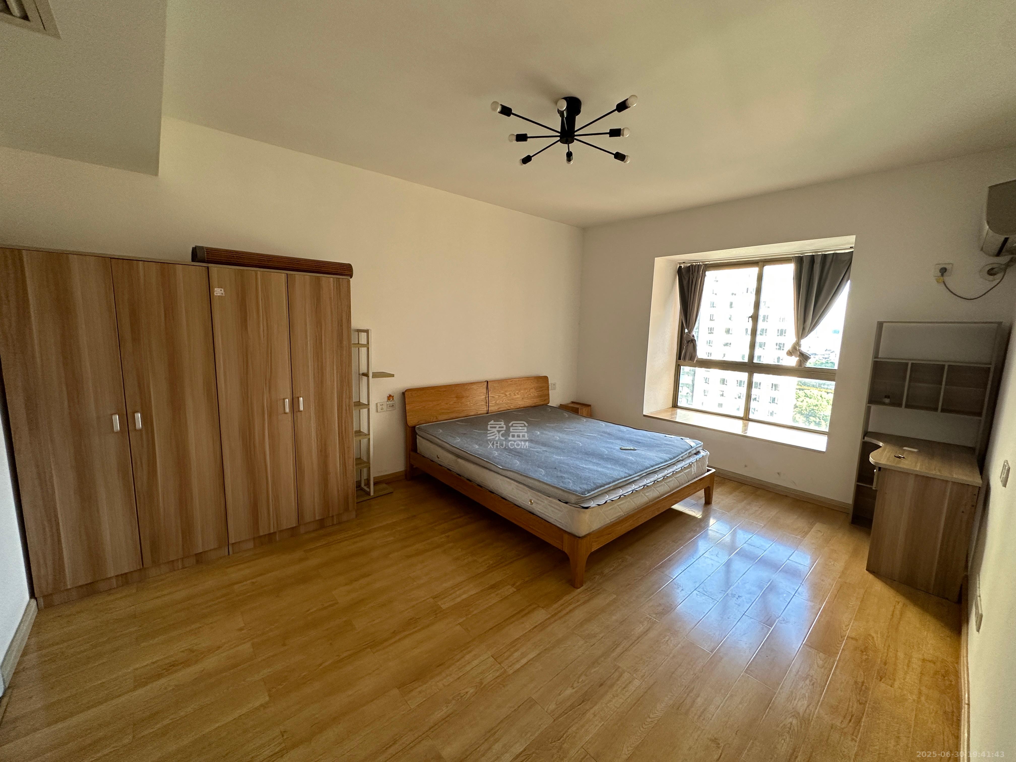 香樟鑫都 3室2厅2卫 3500.0元/月 香樟鑫都 3室2厅2卫 3500.0元/月室内图