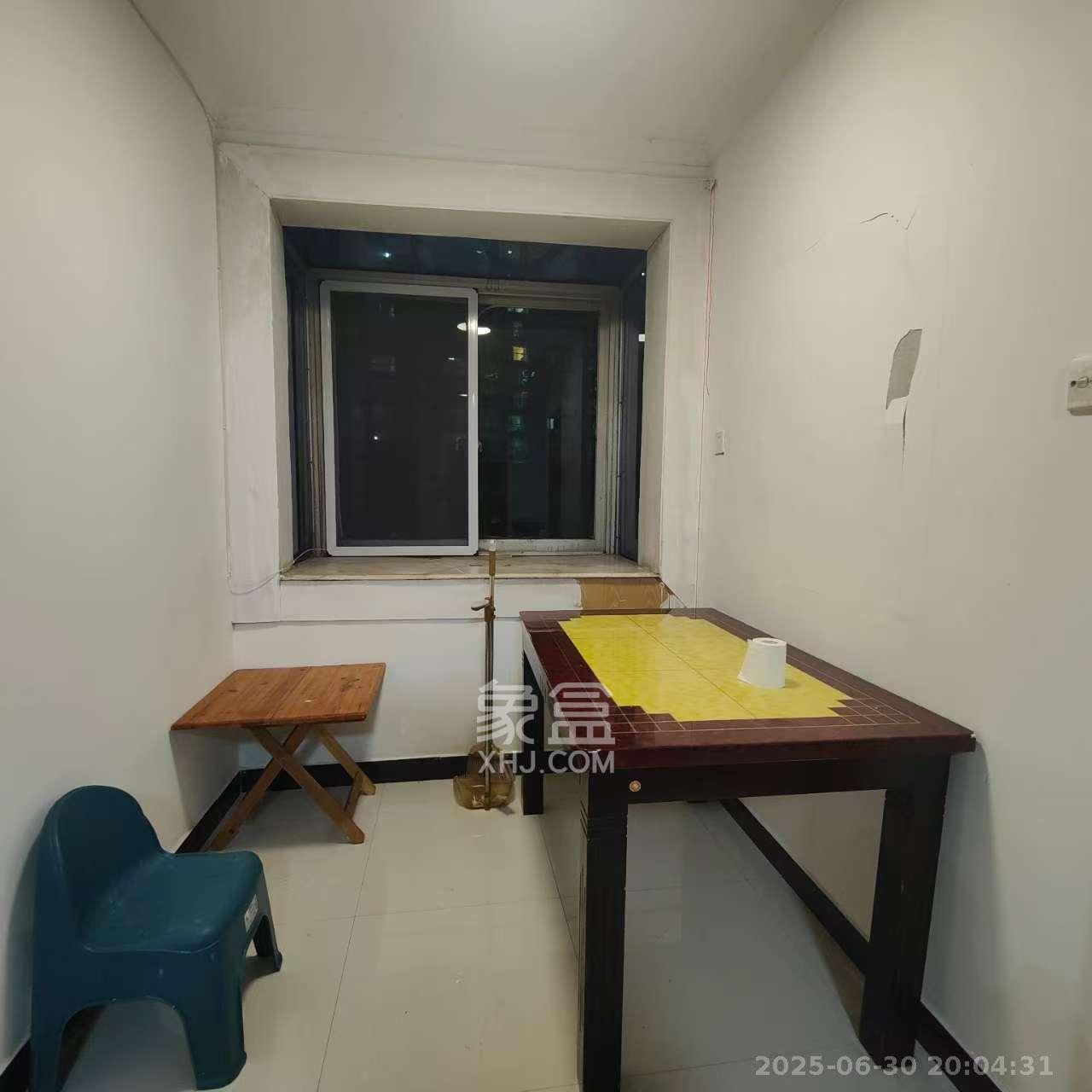 长沙师范教职工宿舍 2室2厅1卫 1300.0元/月 长沙师范教职工宿舍 2室2厅1卫 1300.0元/月室内图