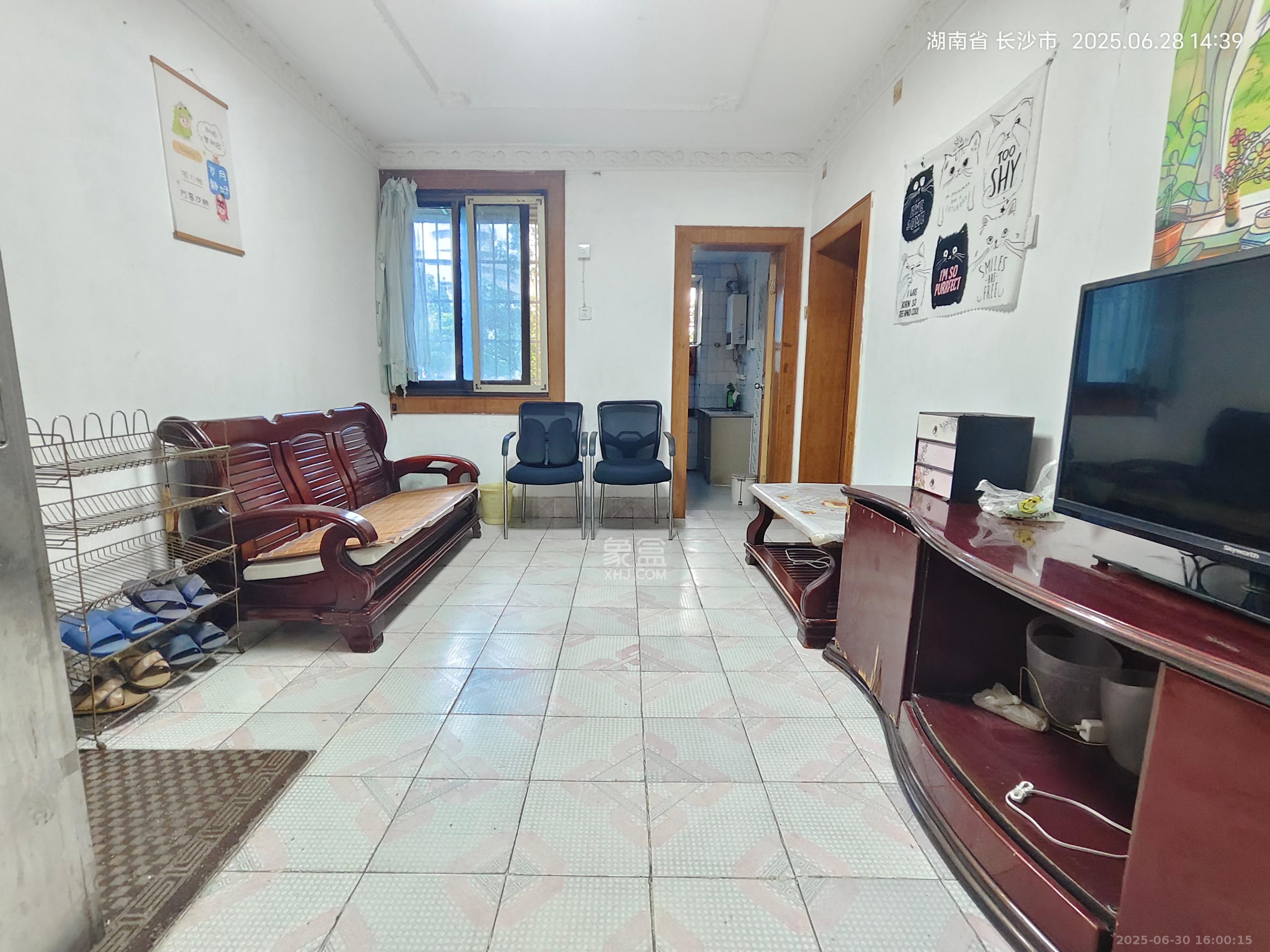 涂家冲社区(涂新小区、农商银行宿舍) 2室1厅1卫 1500.0元/月 涂家冲社区(涂新小区、农商银行宿舍) 2室1厅1卫 1500.0元/月室内图