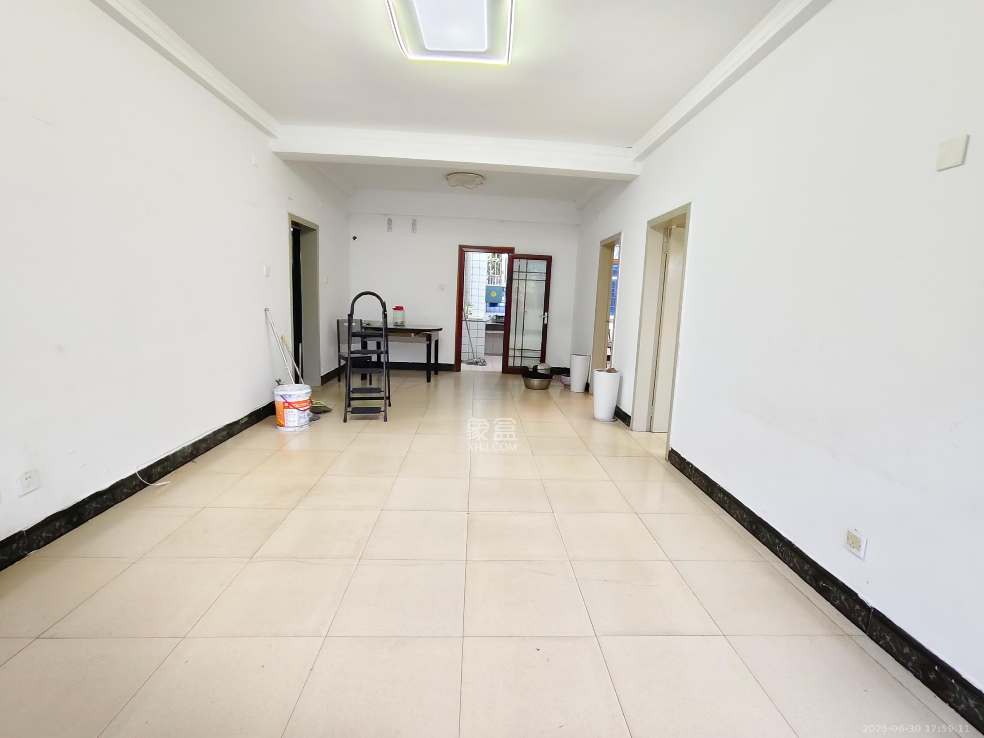 马王堆陶瓷城新合区  2室2厅1卫    2200.0元/月 马王堆陶瓷城新合区  2室2厅1卫    2200.0元/月室内图