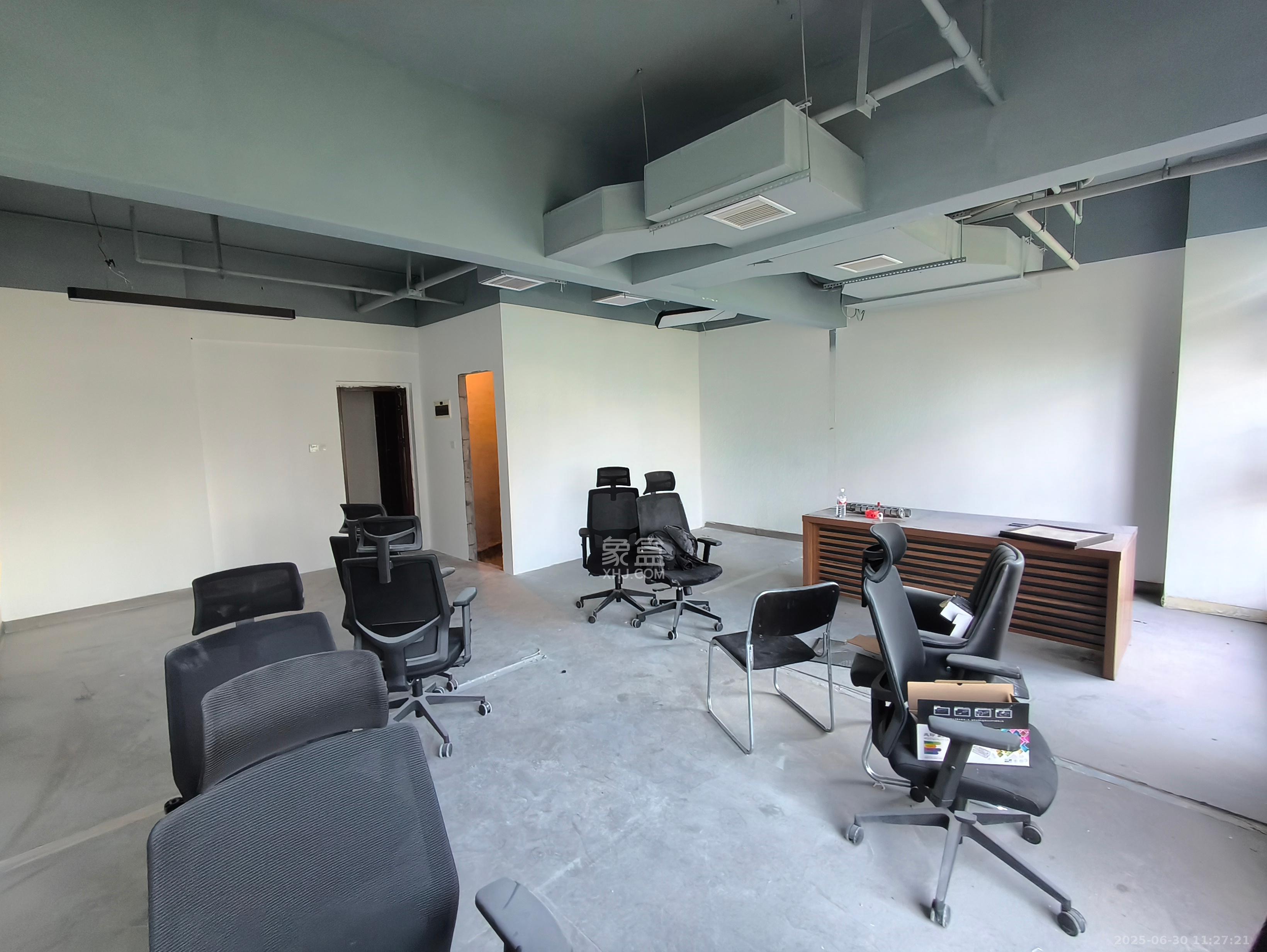 叠彩兰亭 1室1厅1卫 3200.0元/月 叠彩兰亭 1室1厅1卫 3200.0元/月室内图