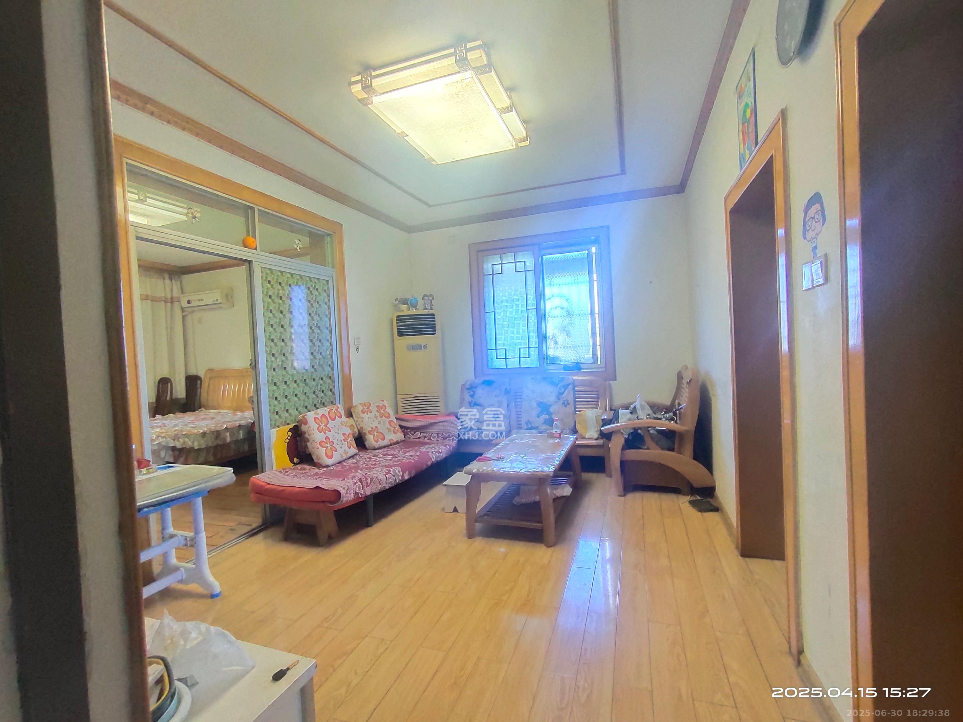 四星客车厂(四星小区) 3室2厅1卫 1500.0元/月 四星客车厂(四星小区) 3室2厅1卫 1500.0元/月室内图