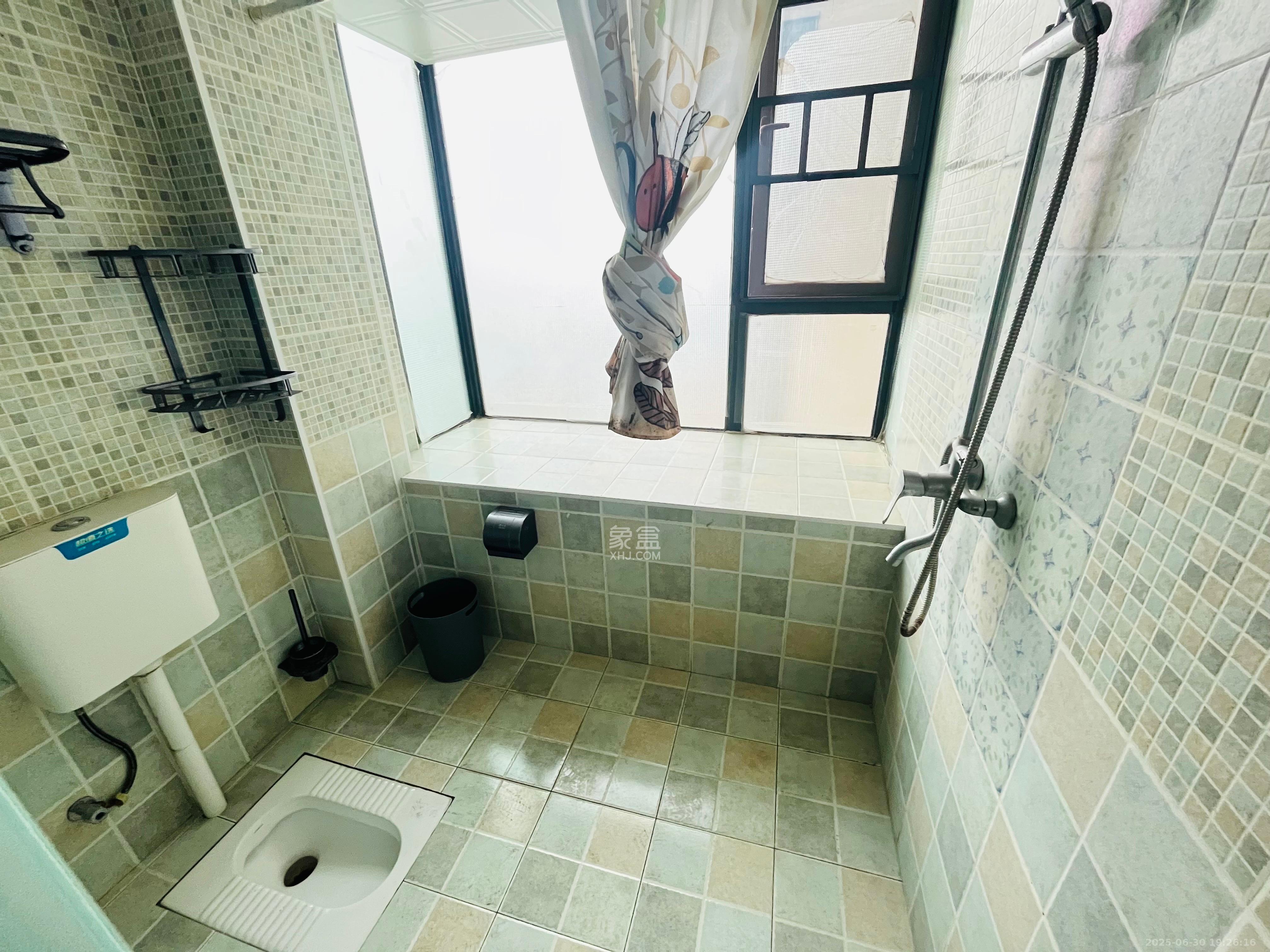 步行街大厦 1室1厅1卫 1600.0元/月 步行街大厦 1室1厅1卫 1600.0元/月室内图