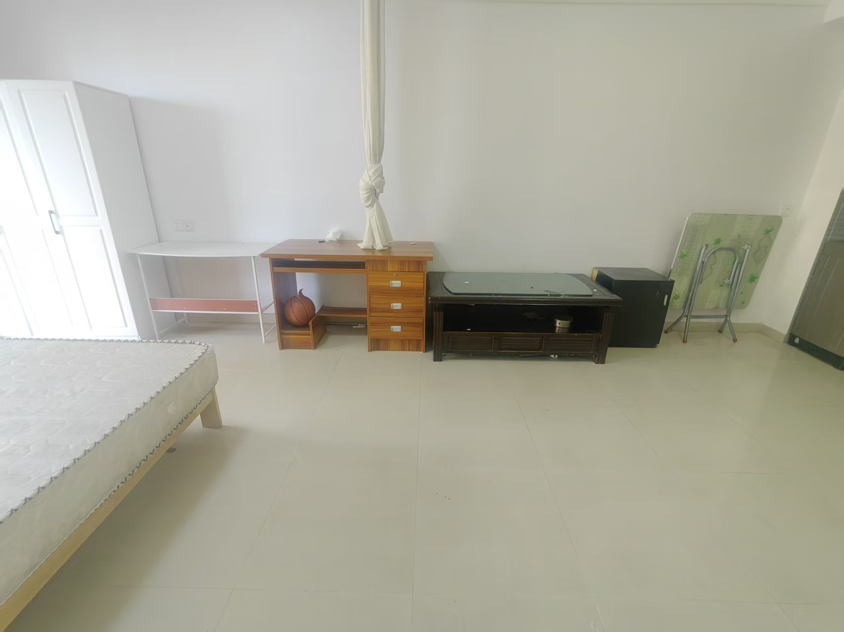 金山广场 1室1厅1卫 52.0万 金山广场 1室1厅1卫 52.0万客厅