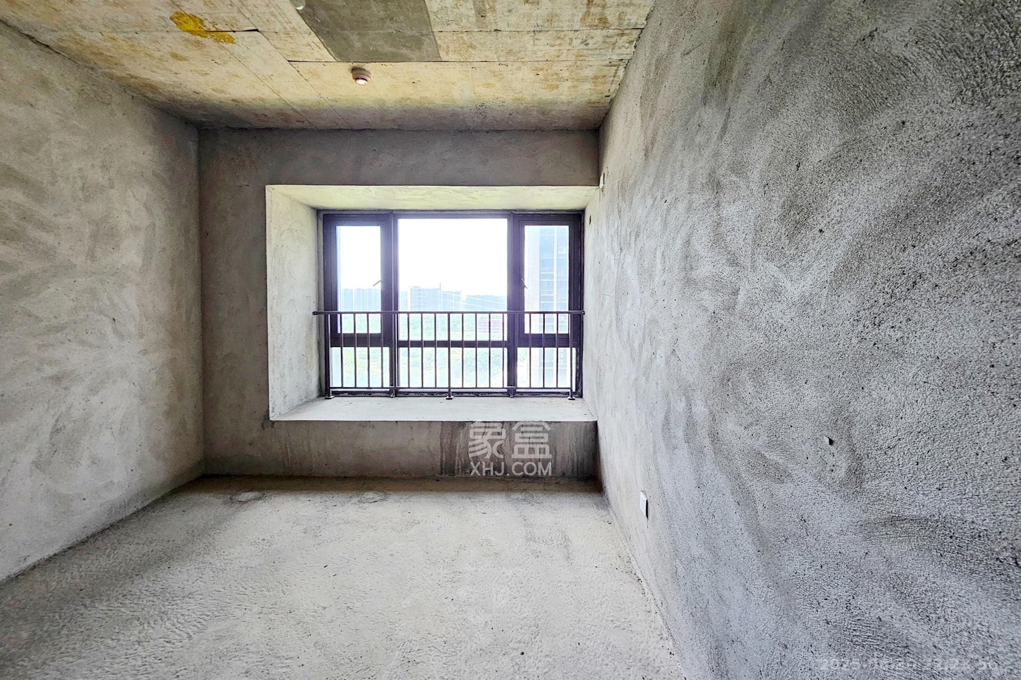 明昇壹城(明昇时代广场)二期 4室2厅3卫 210.0万 明昇壹城(明昇时代广场)二期 4室2厅3卫 210.0万卧室