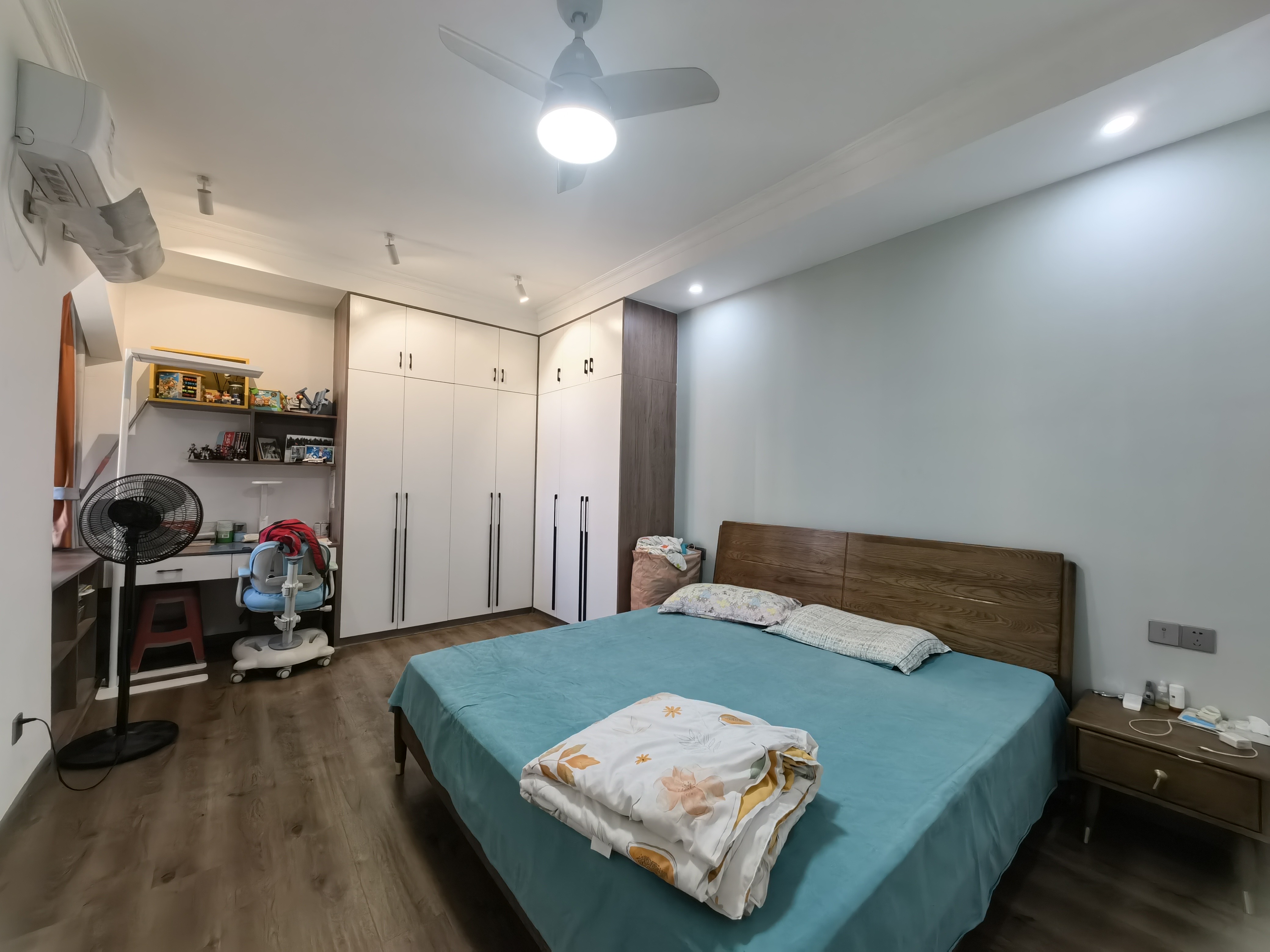 五江碧桂园城市广场 3室2厅2卫 69.8万 五江碧桂园城市广场 3室2厅2卫 69.8万客厅