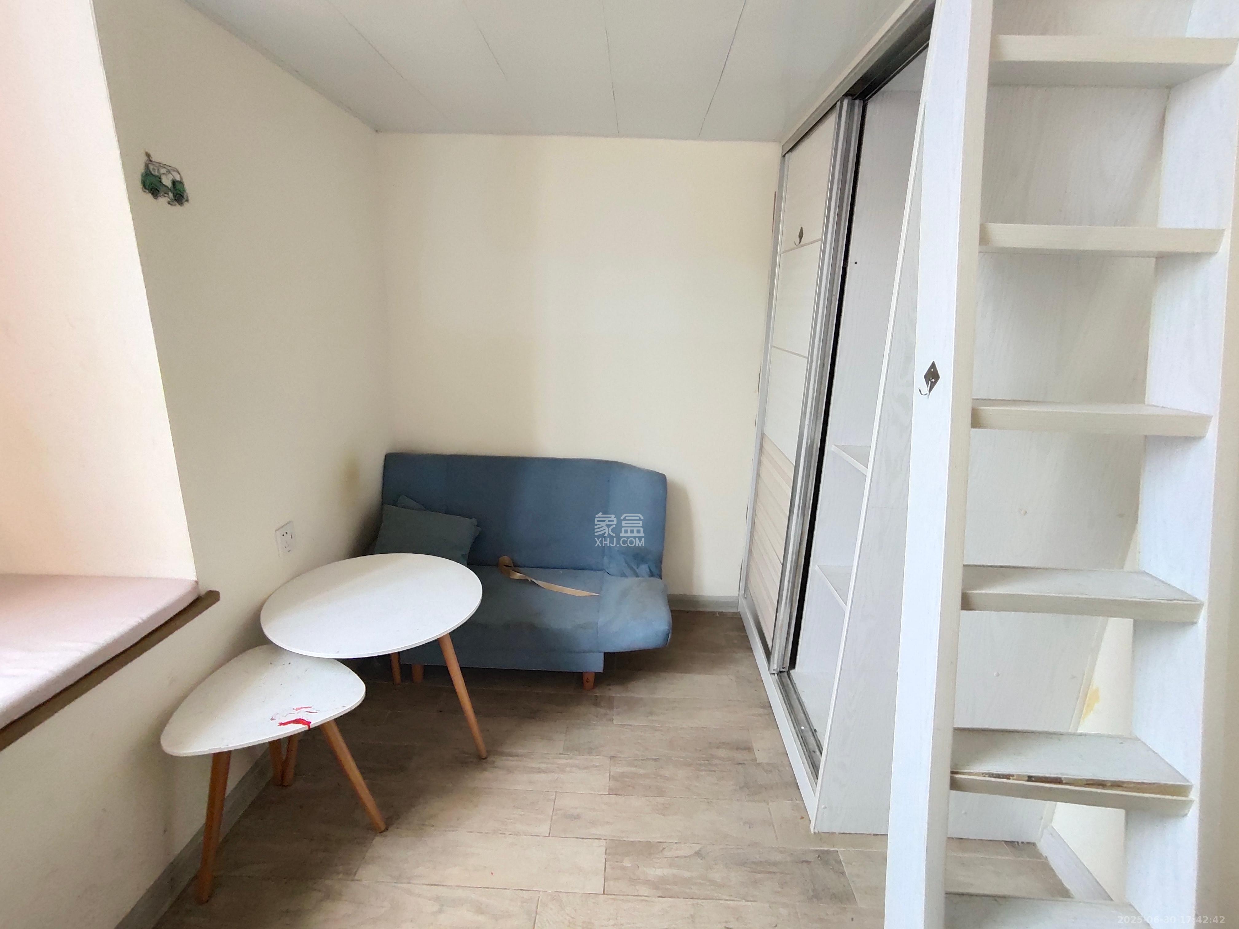 兰亭湾畔  1室1厅1卫    950.0元/月 兰亭湾畔  1室1厅1卫    950.0元/月室内图