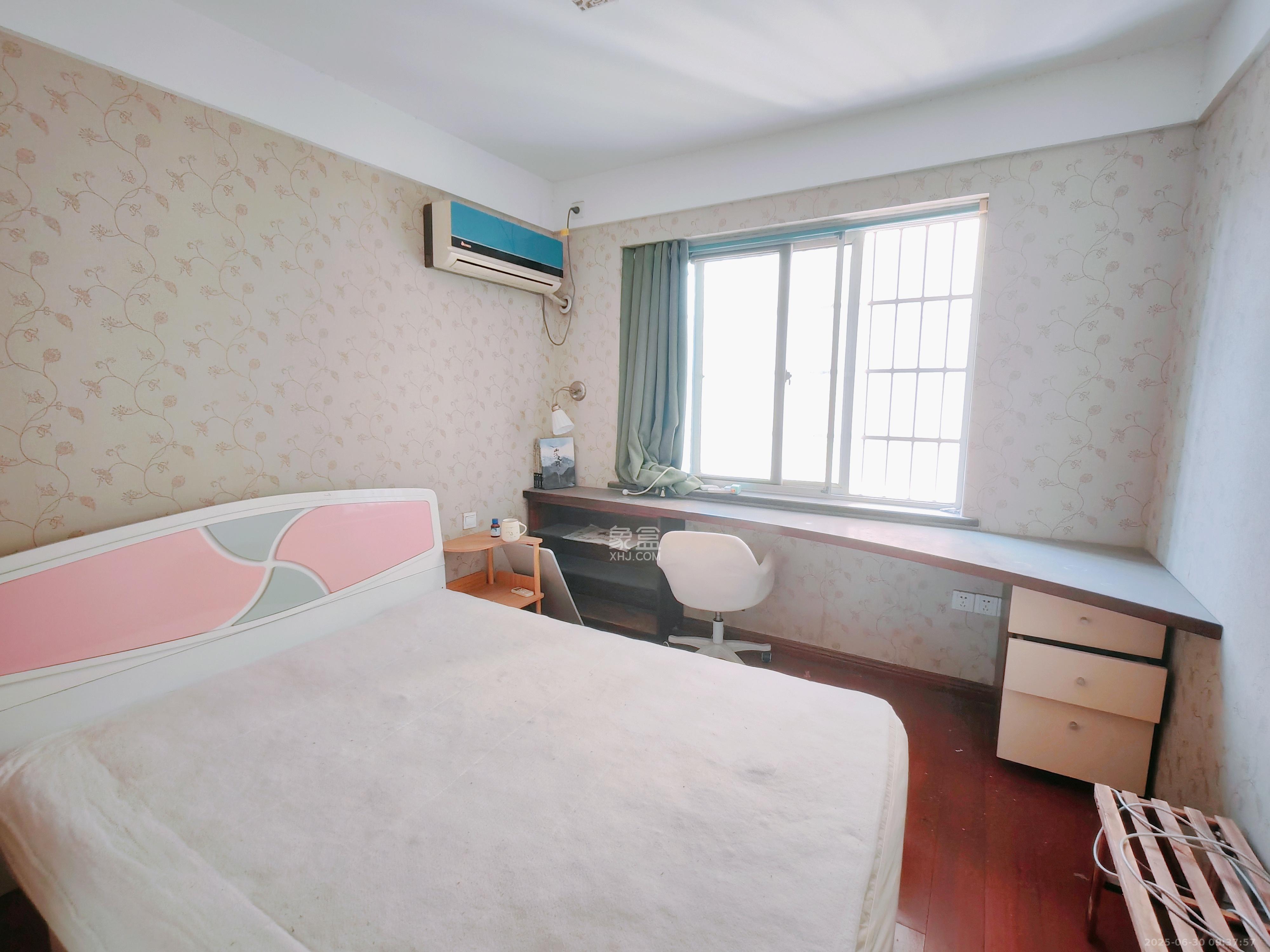 枫林美景  4室2厅2卫   4000.00元/月室内图