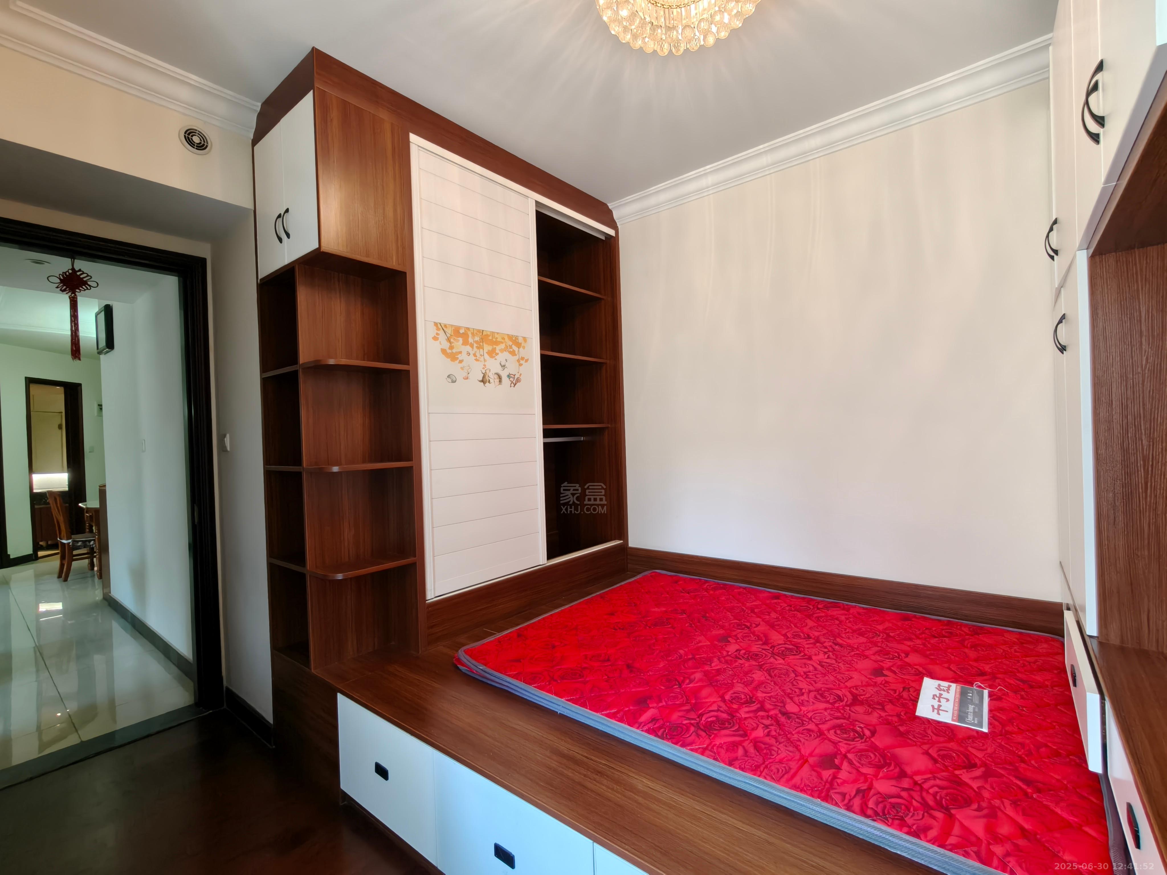 恒大华府 2室2厅1卫 1800.0元/月 恒大华府 2室2厅1卫 1800.0元/月室内图