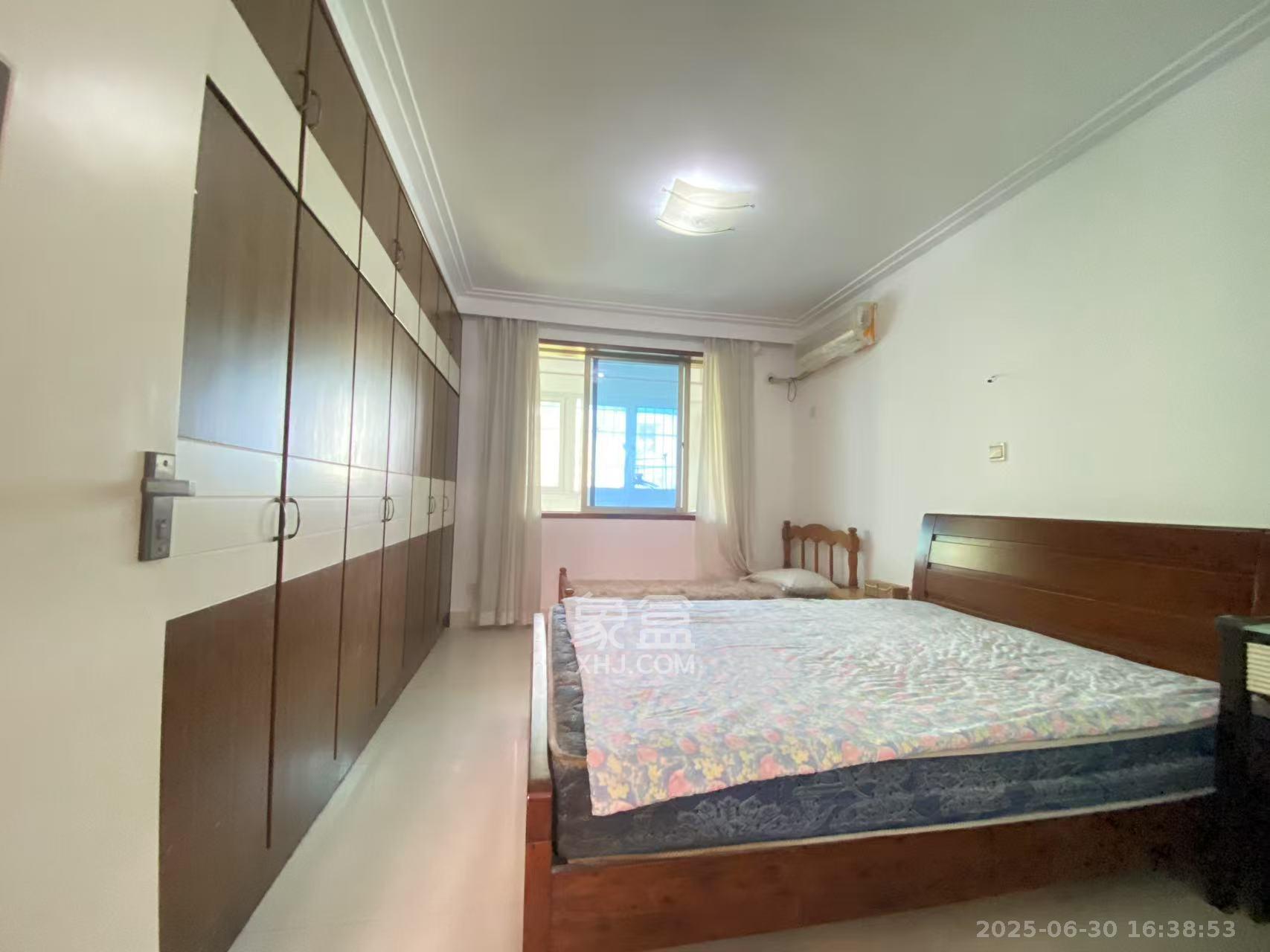 东南明苑 3室2厅2卫 2300.0元/月 东南明苑 3室2厅2卫 2300.0元/月室内图