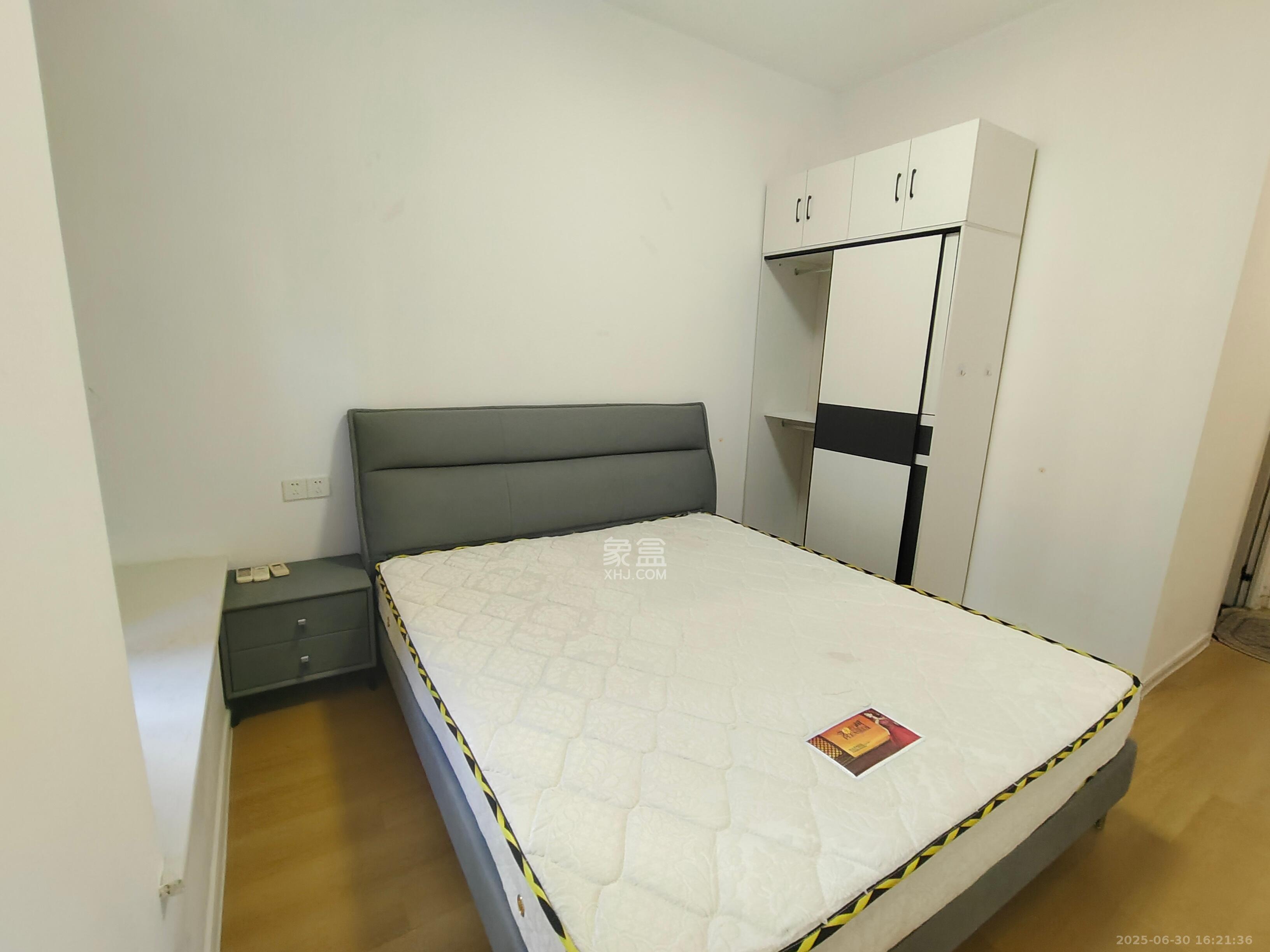 明昇壹城（明昇时代广场）二期  3室2厅2卫   3600.00元/月室内图