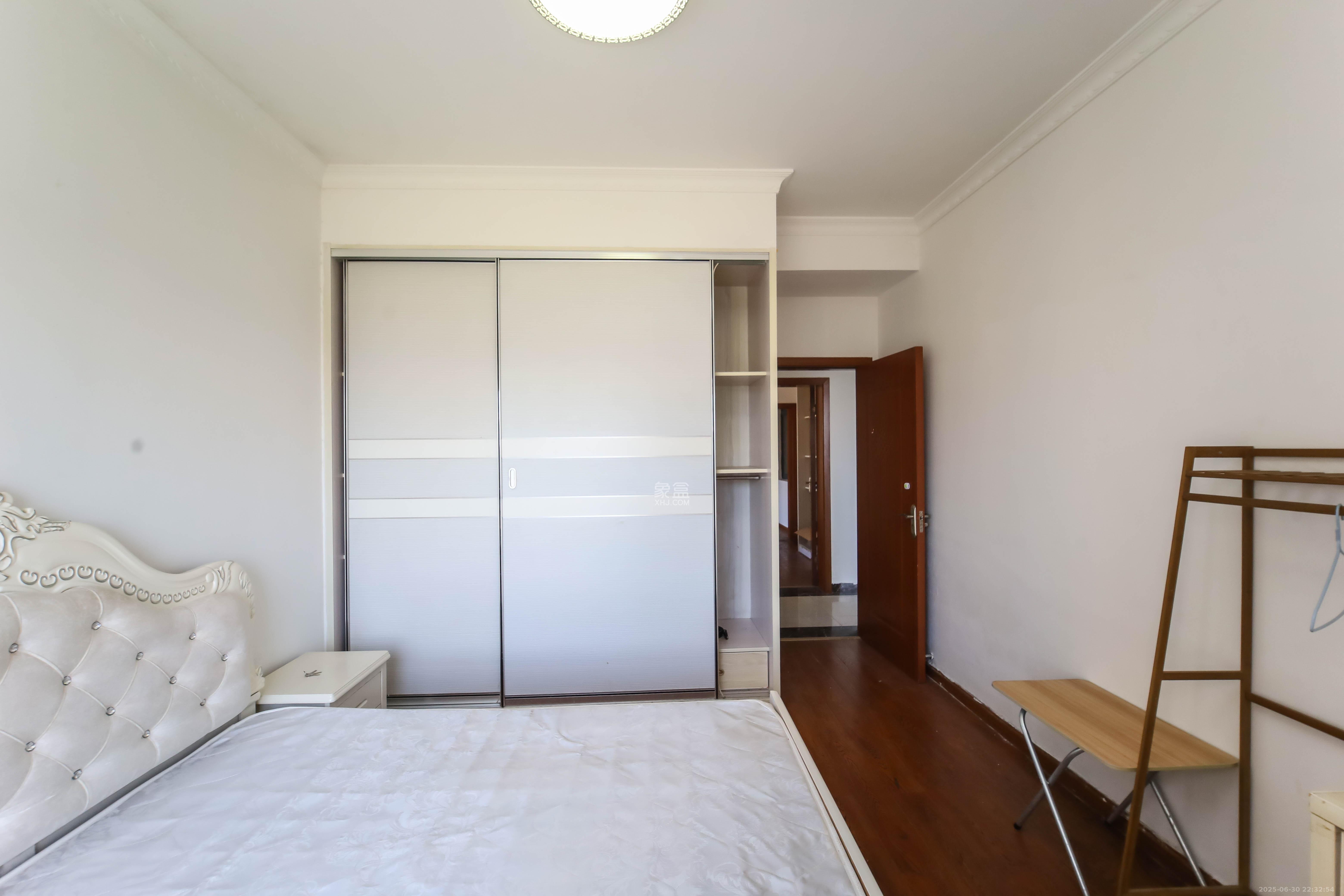 江河双水湾 2室2厅1卫 78.0万 江河双水湾 2室2厅1卫 78.0万卧室