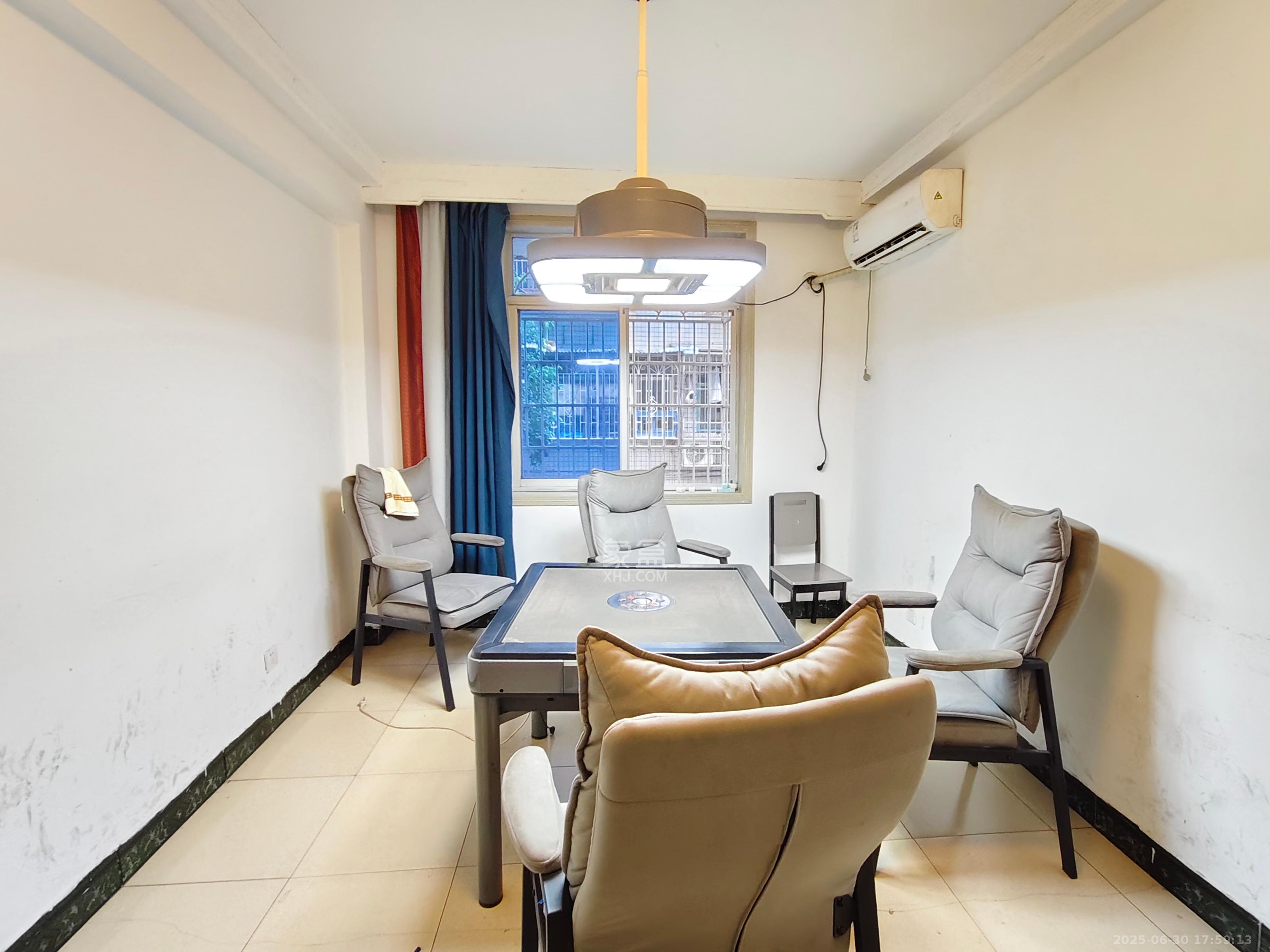 马王堆陶瓷城新合区  2室2厅1卫    2200.0元/月 马王堆陶瓷城新合区  2室2厅1卫    2200.0元/月室内图