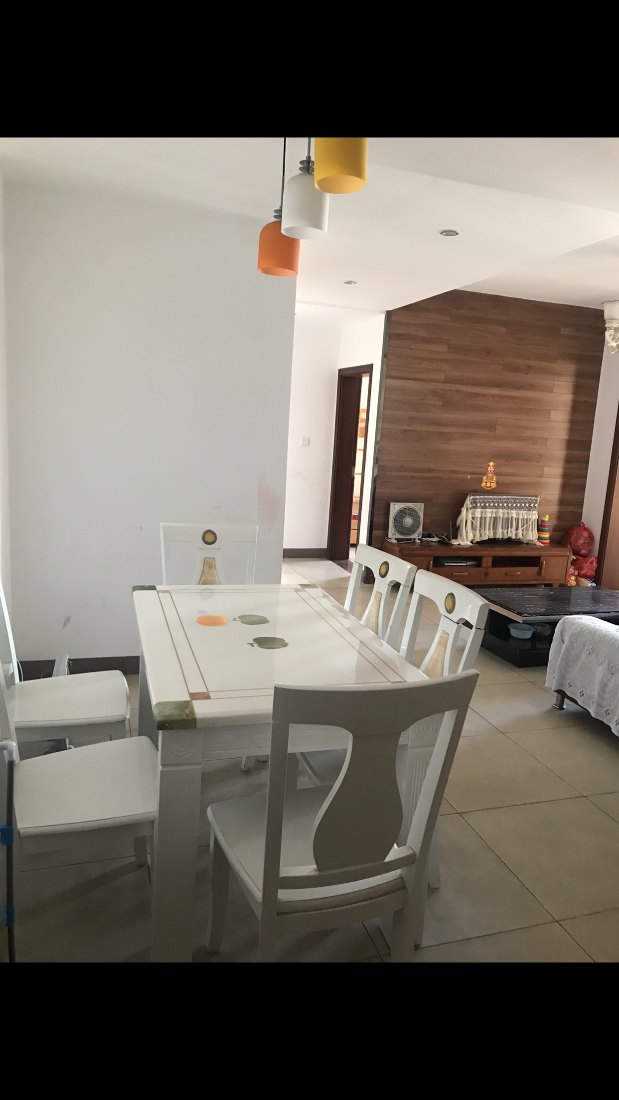 华新苑 2室2厅1卫 1600.0元/月 华新苑 2室2厅1卫 1600.0元/月室内图