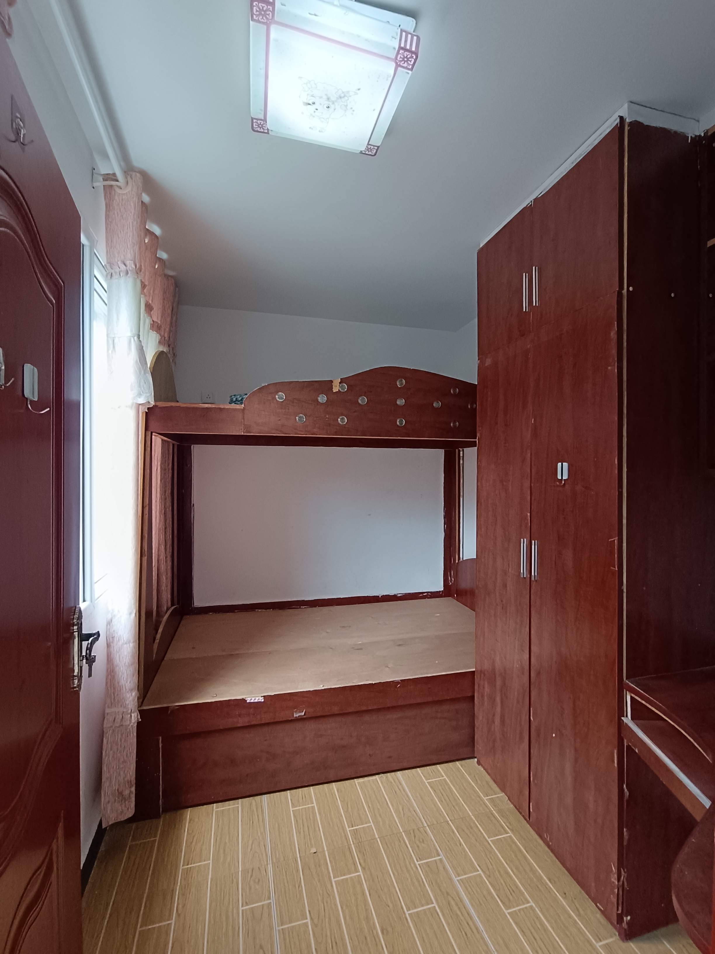 民惠家园 2室2厅1卫 800.0元/月 民惠家园 2室2厅1卫 800.0元/月室内图