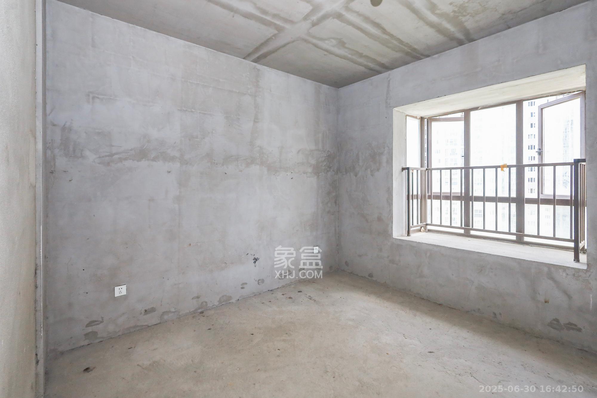 芙蓉别墅山庄(嘉湘华庭) 3室2厅2卫 137.0万 芙蓉别墅山庄(嘉湘华庭) 3室2厅2卫 137.0万卧室