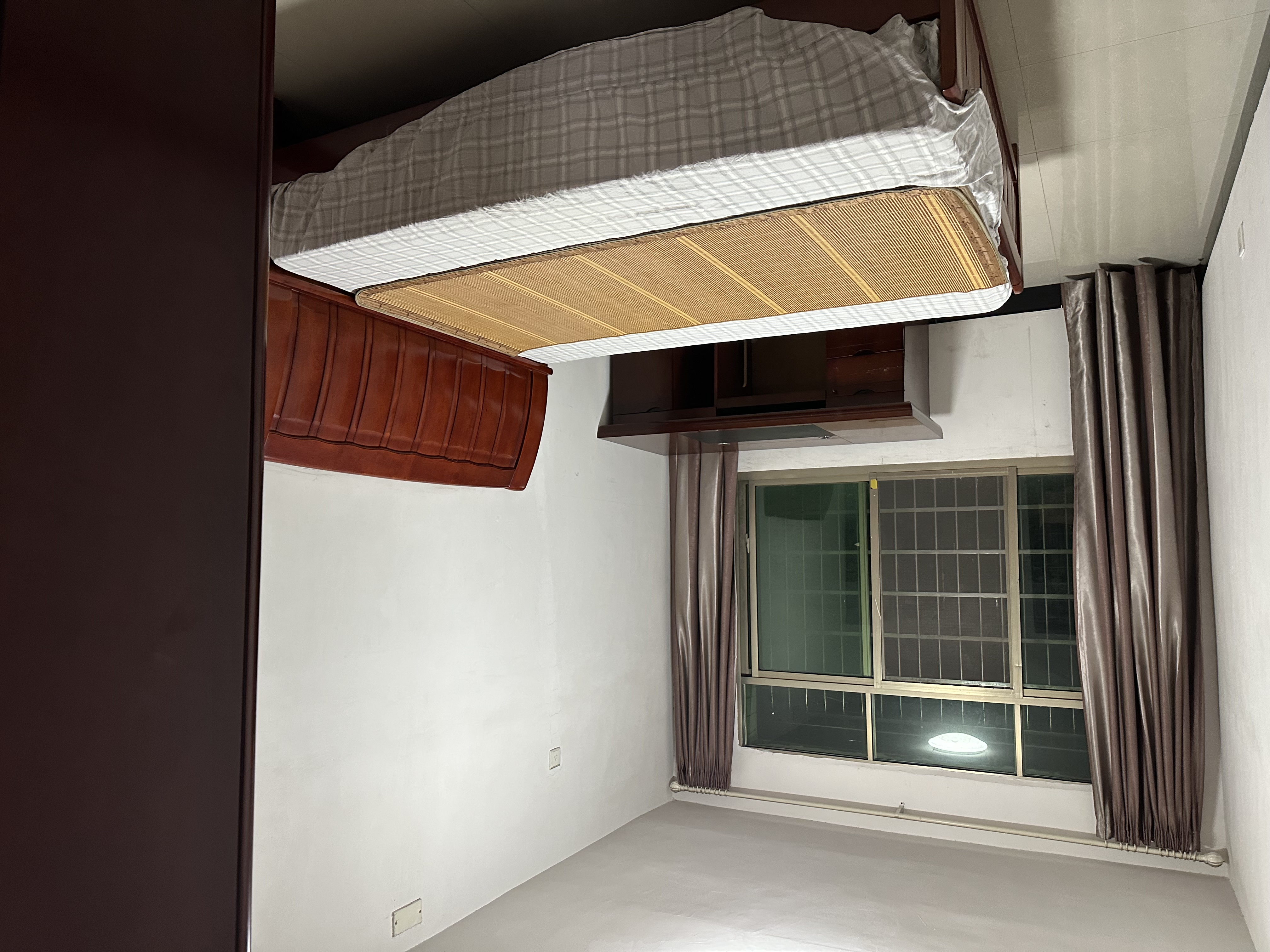 育财农贸市场(民营市场) 1室0厅0卫 800.0元/月 育财农贸市场(民营市场) 1室0厅0卫 800.0元/月室内图