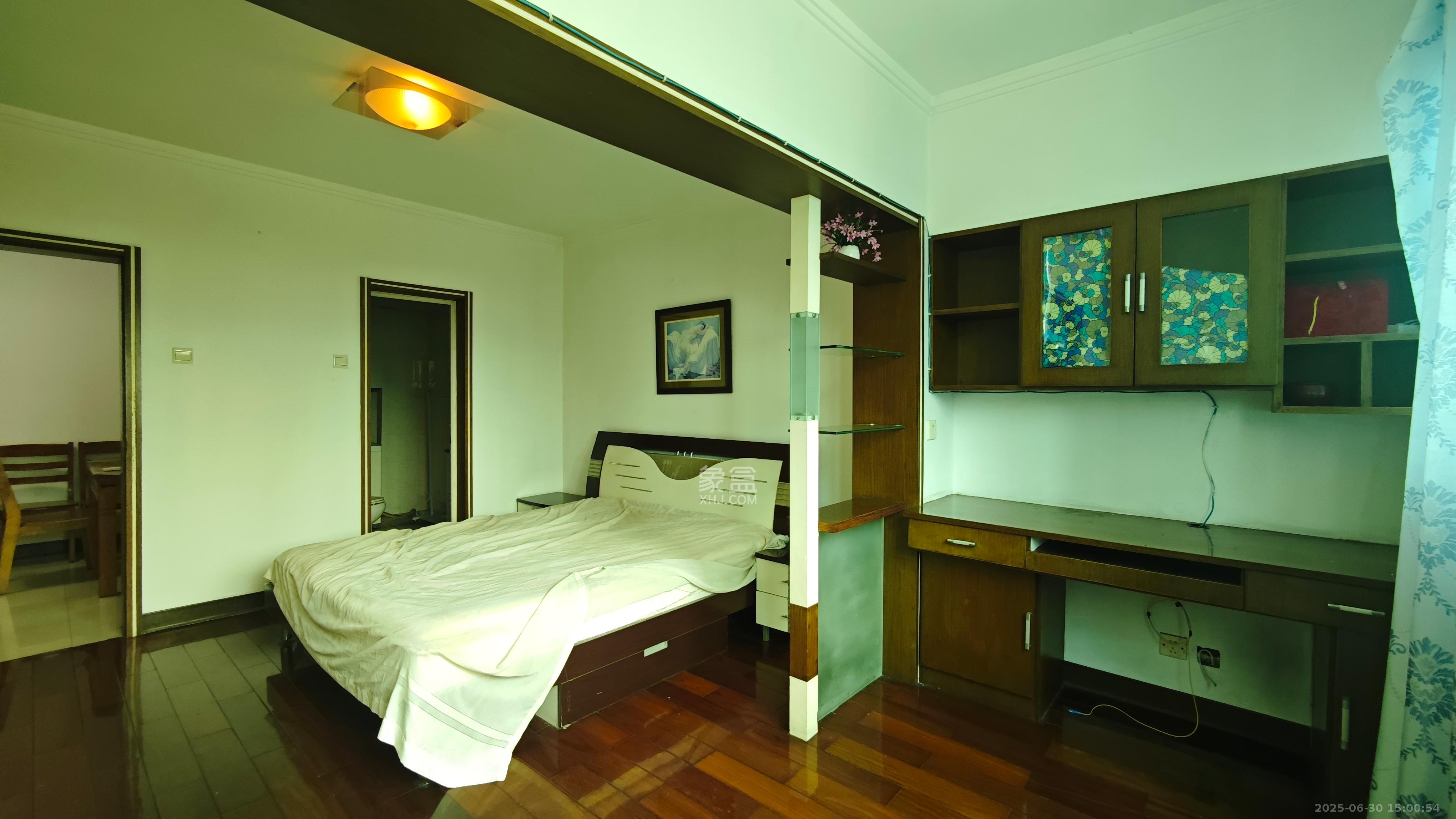 市一医院宿舍 2室2厅2卫 2500.0元/月 市一医院宿舍 2室2厅2卫 2500.0元/月室内图