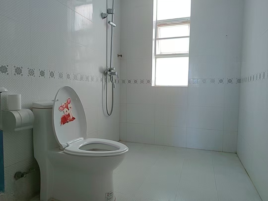 景瑞花园  3室2厅1卫   3200.00元/月室内图