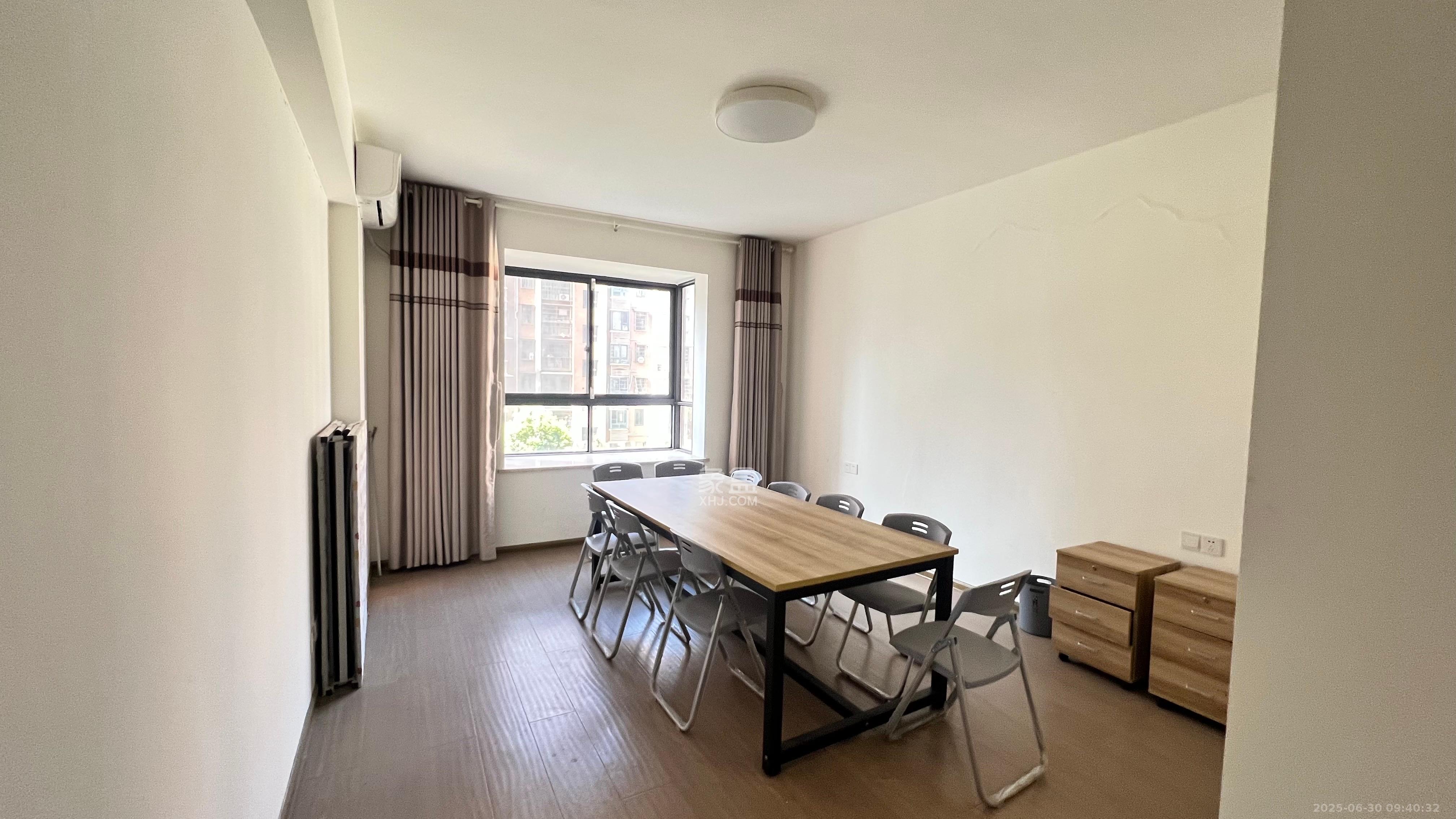 怡和山庄 3室2厅2卫 2300.0元/月 怡和山庄 3室2厅2卫 2300.0元/月室内图