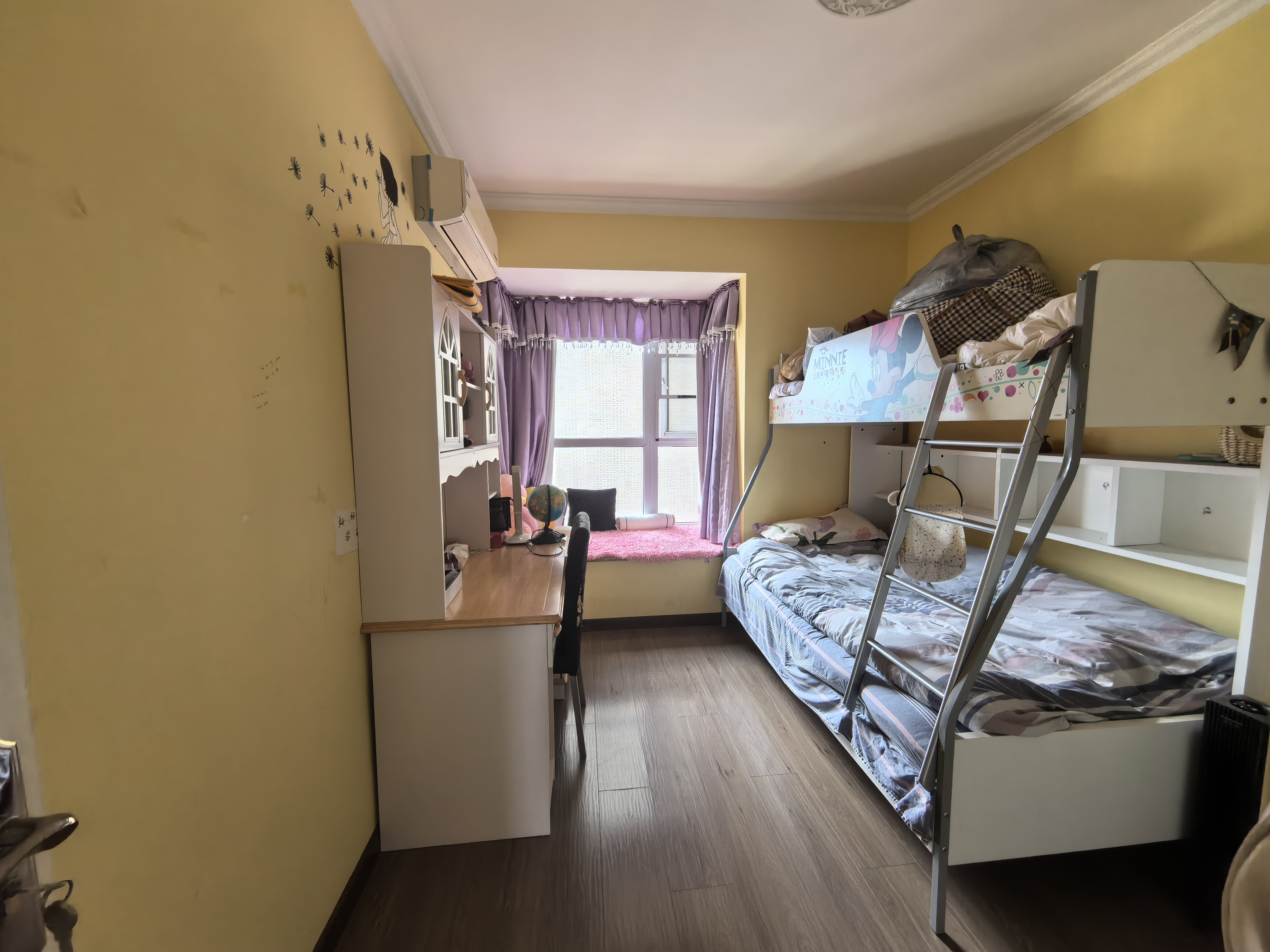 高盛澧园一二期  3室2厅2卫    81.8万 高盛澧园一二期  3室2厅2卫    81.8万客厅