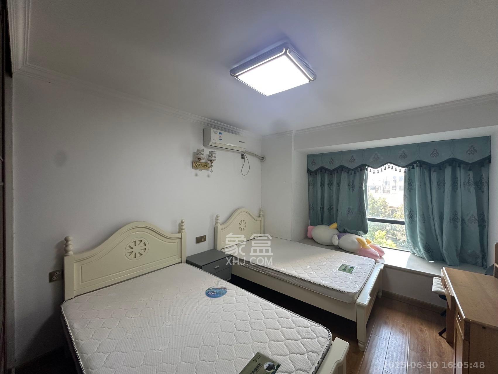 兰亭峰景  3室2厅2卫   2500.00元/月室内图