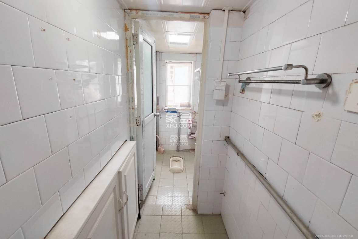 省文化厅宿舍(文物局)/湖南省书法院  2室2厅1卫    1900.0元/月 省文化厅宿舍(文物局)/湖南省书法院  2室2厅1卫    1900.0元/月室内图