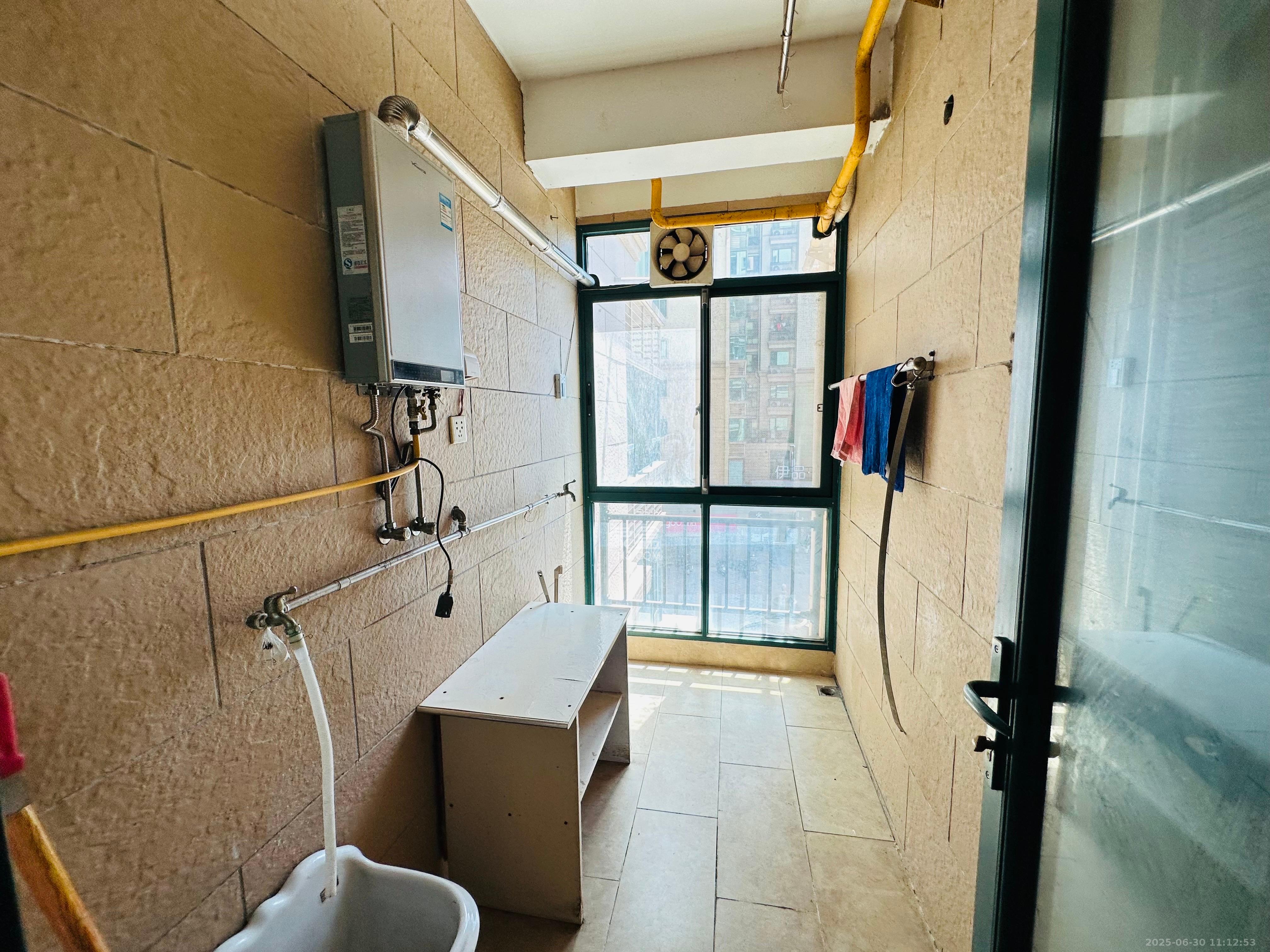 恒大御景湾  2室2厅1卫   2700.00元/月室内图