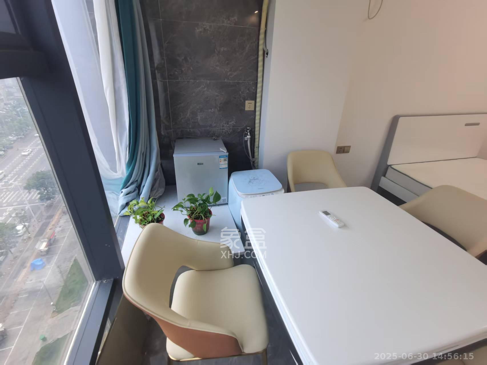 裕天国际商汇中心 3室1厅1卫 1600.0元/月 裕天国际商汇中心 3室1厅1卫 1600.0元/月室内图